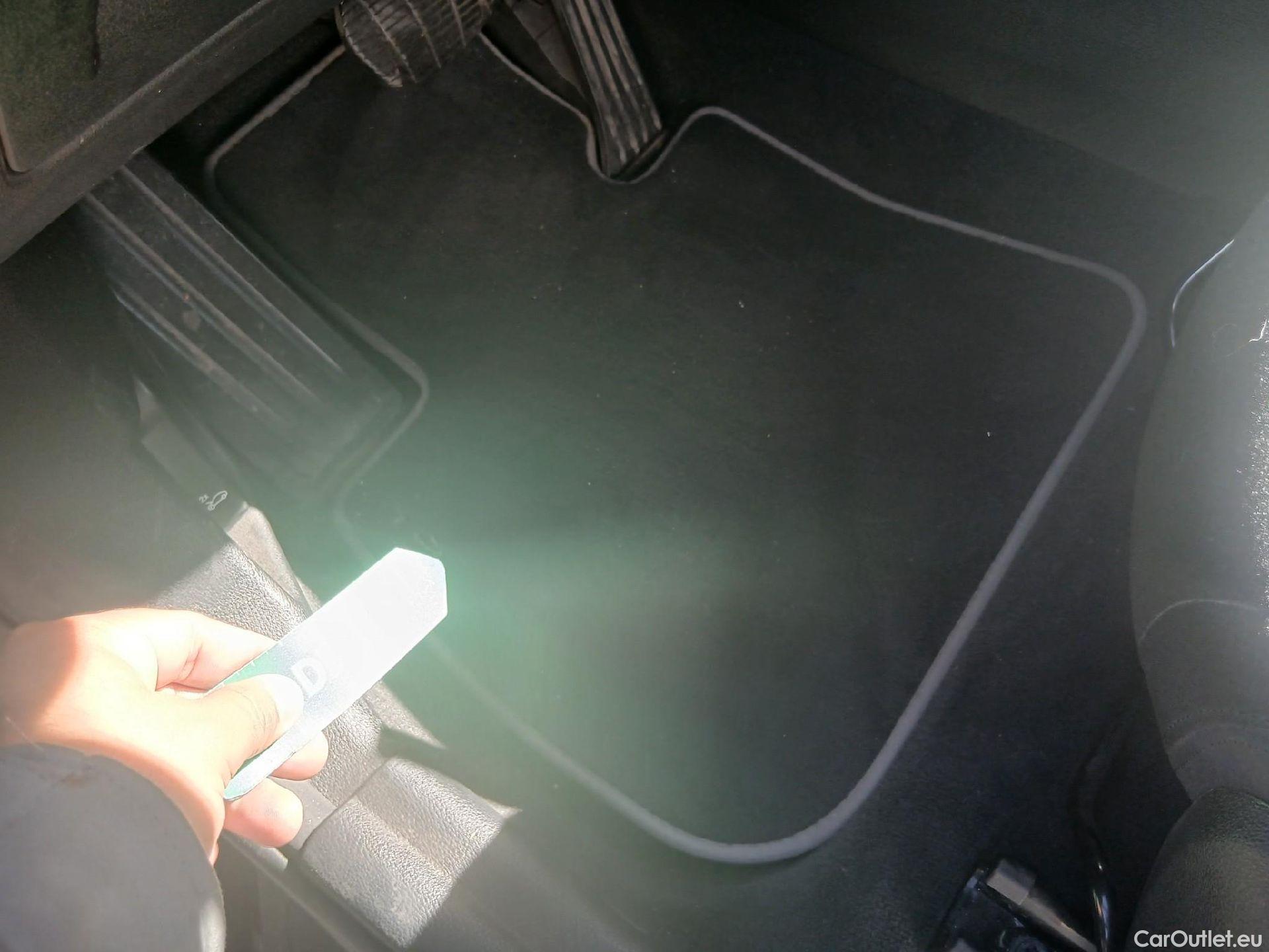  Bmw  X2 BMW  / 2017 / 5P / todoterreno sDrive18d #4