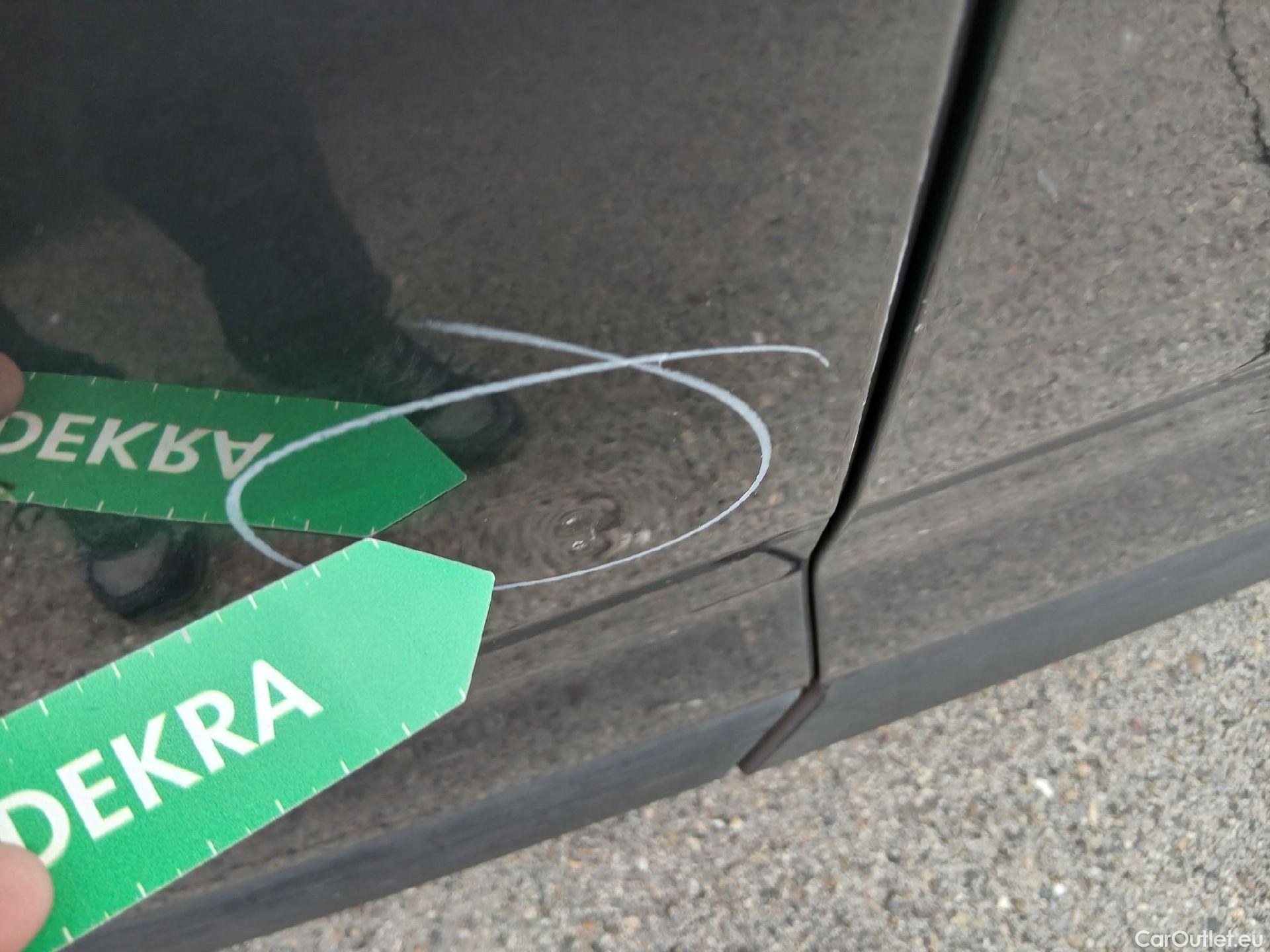  DS  DS7 DS DS 7 Crossback / 2017 / 5P / todoterreno BlueHDi DE 96kW (130CV) Auto. CHIC (AC) #19