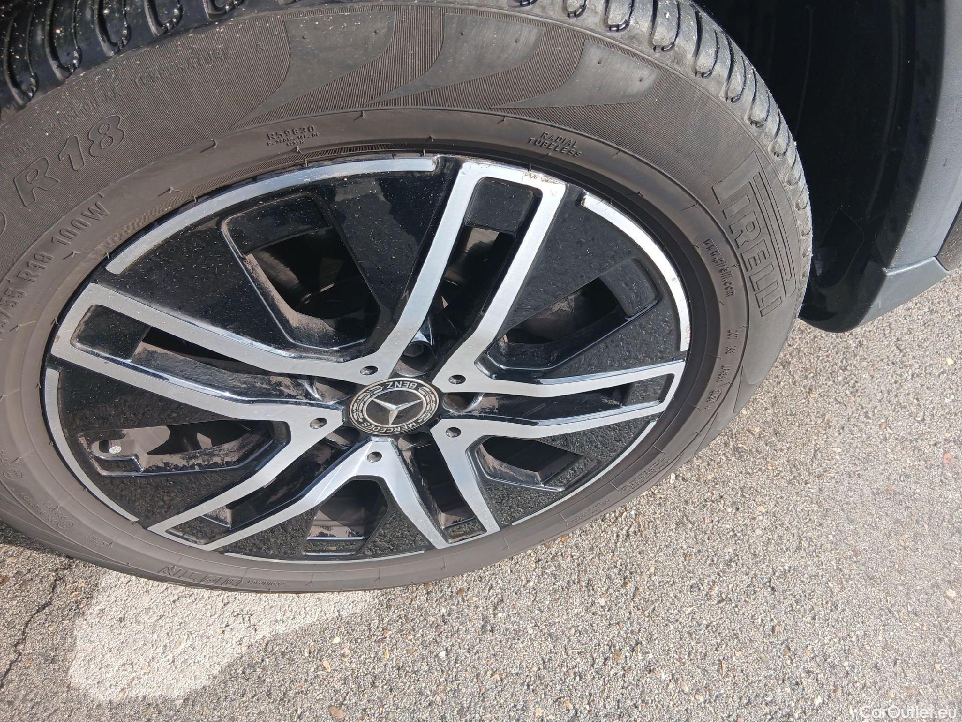  Mercedes  GLA MERCEDES-BENZ  / 2020 / 5P / todoterreno  200 D #25