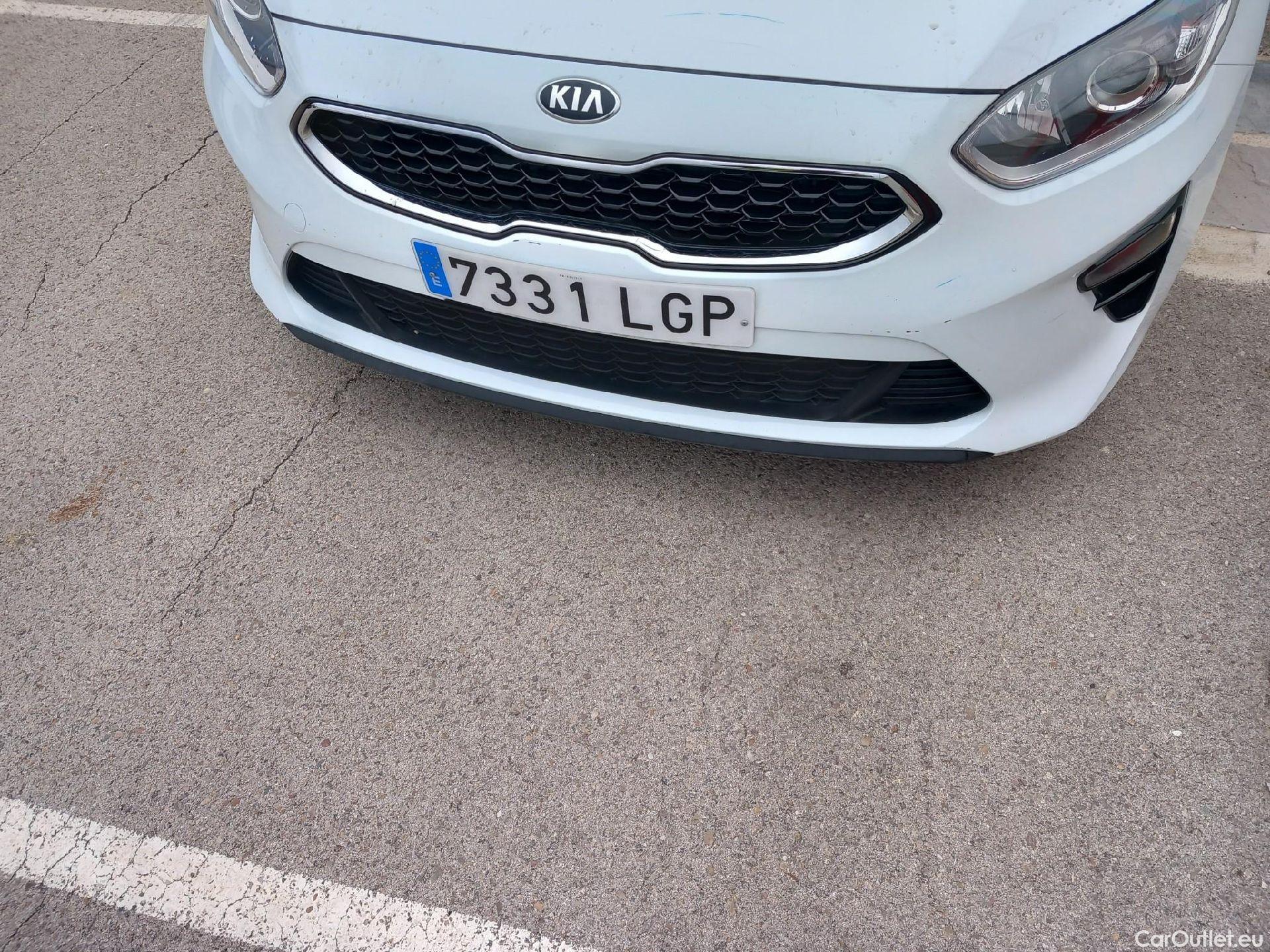  KIA  Cee'd KIA Ceed / 2018 / 5P / berlina con portón 1.6 CRDi 85kW (115CV) Business #7