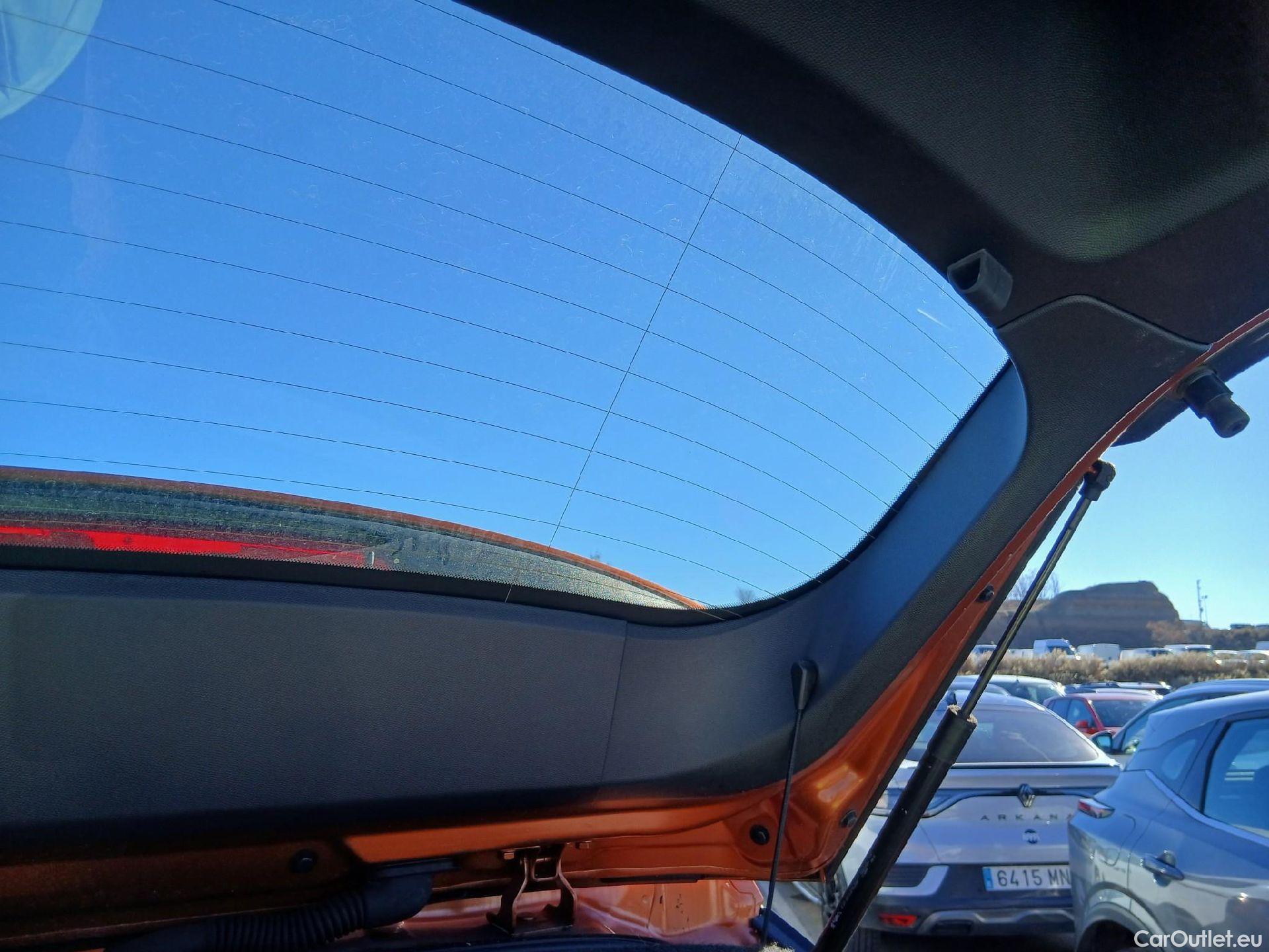  Peugeot  2008 PEUGEOT  / 2019 / 5P / todoterreno Active Pack BlueHDI 81kW (110CV) #23