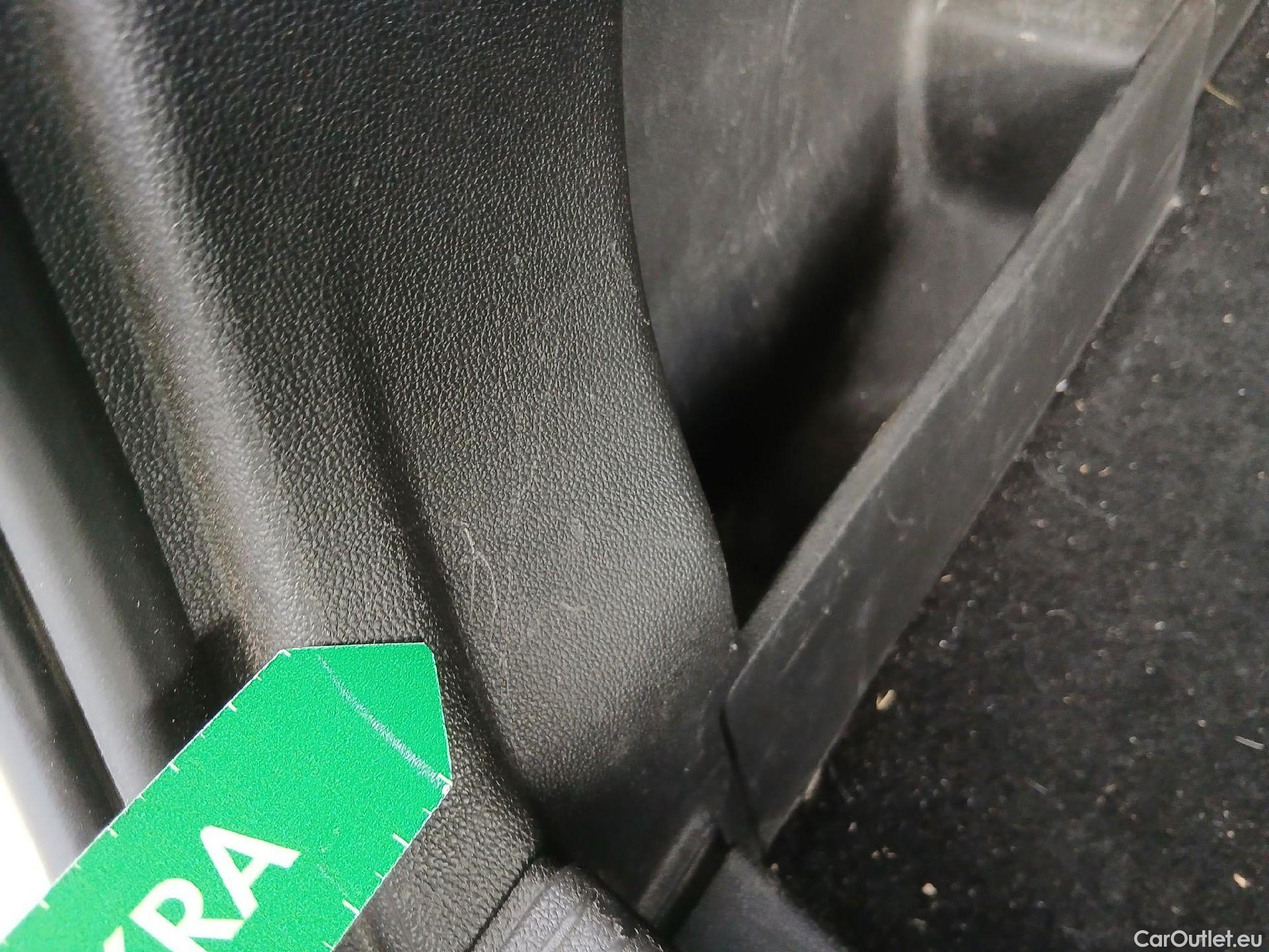  Opel   Grandland X OPEL Grandland / 2021 / 5P / todoterreno 1.5 CDTi Business Edition Auto #33