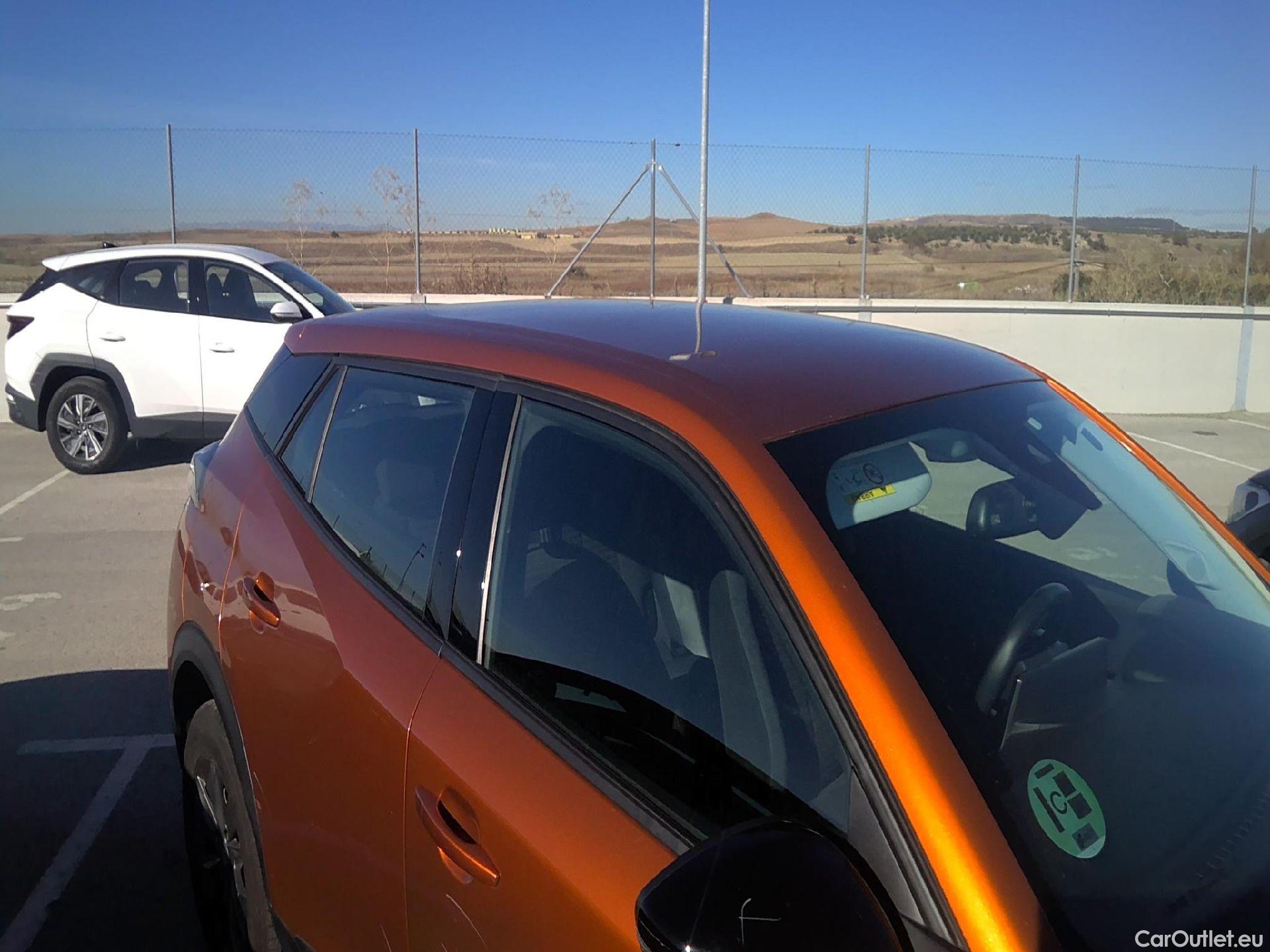  Peugeot  2008 PEUGEOT  / 2019 / 5P / todoterreno Active Pack BlueHDI 81kW (110CV) #50