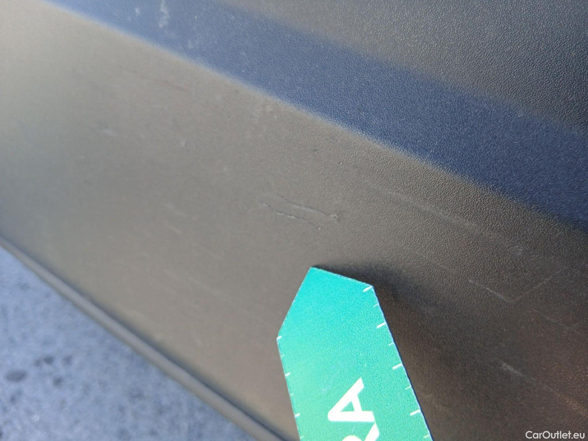  Peugeot  2008 PEUGEOT  / 2019 / 5P / todoterreno Active Pack BlueHDI 81kW (110CV) #25