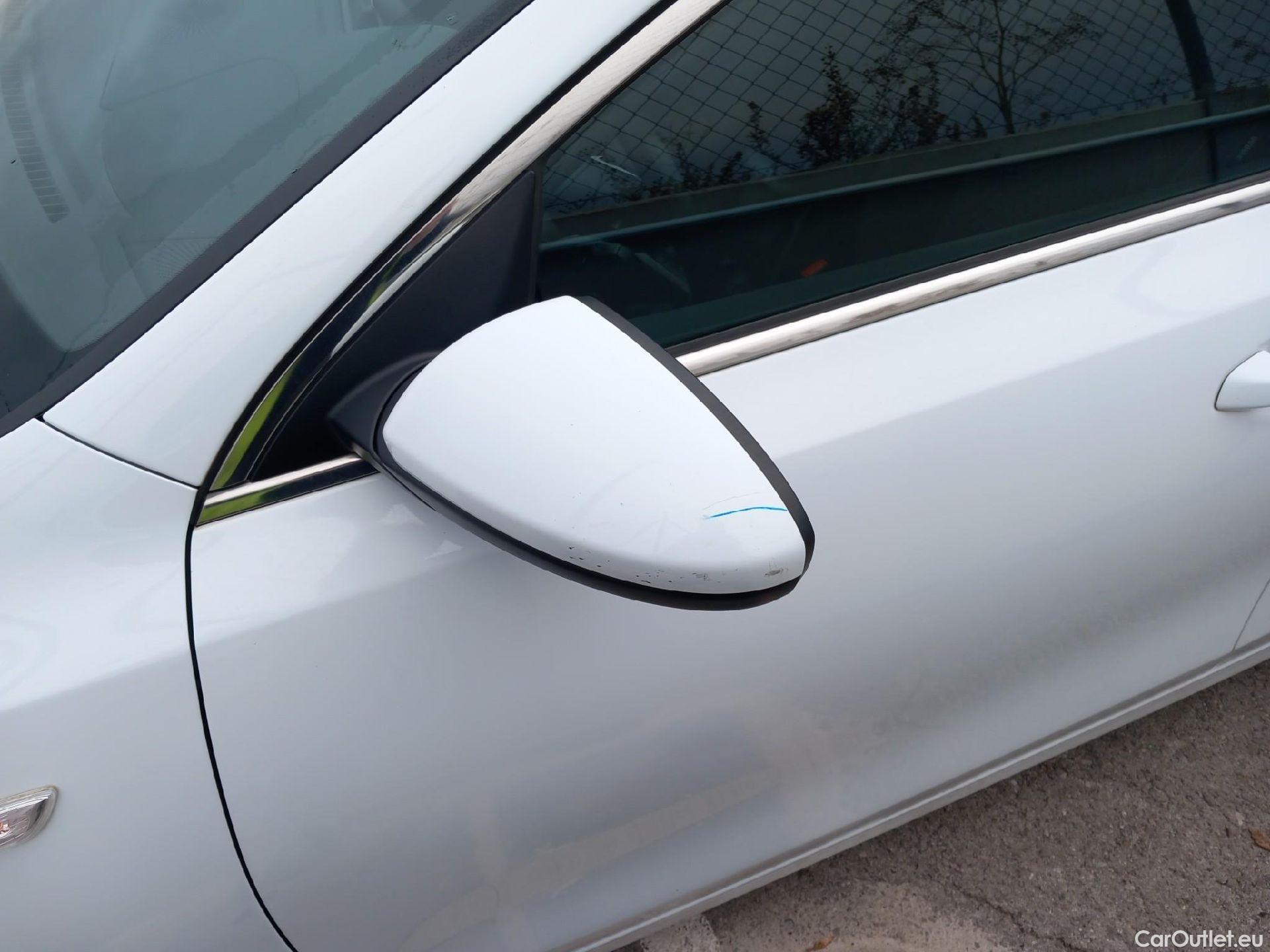  KIA  Cee'd KIA Ceed / 2018 / 5P / berlina con portón 1.6 CRDi 85kW (115CV) Business #15