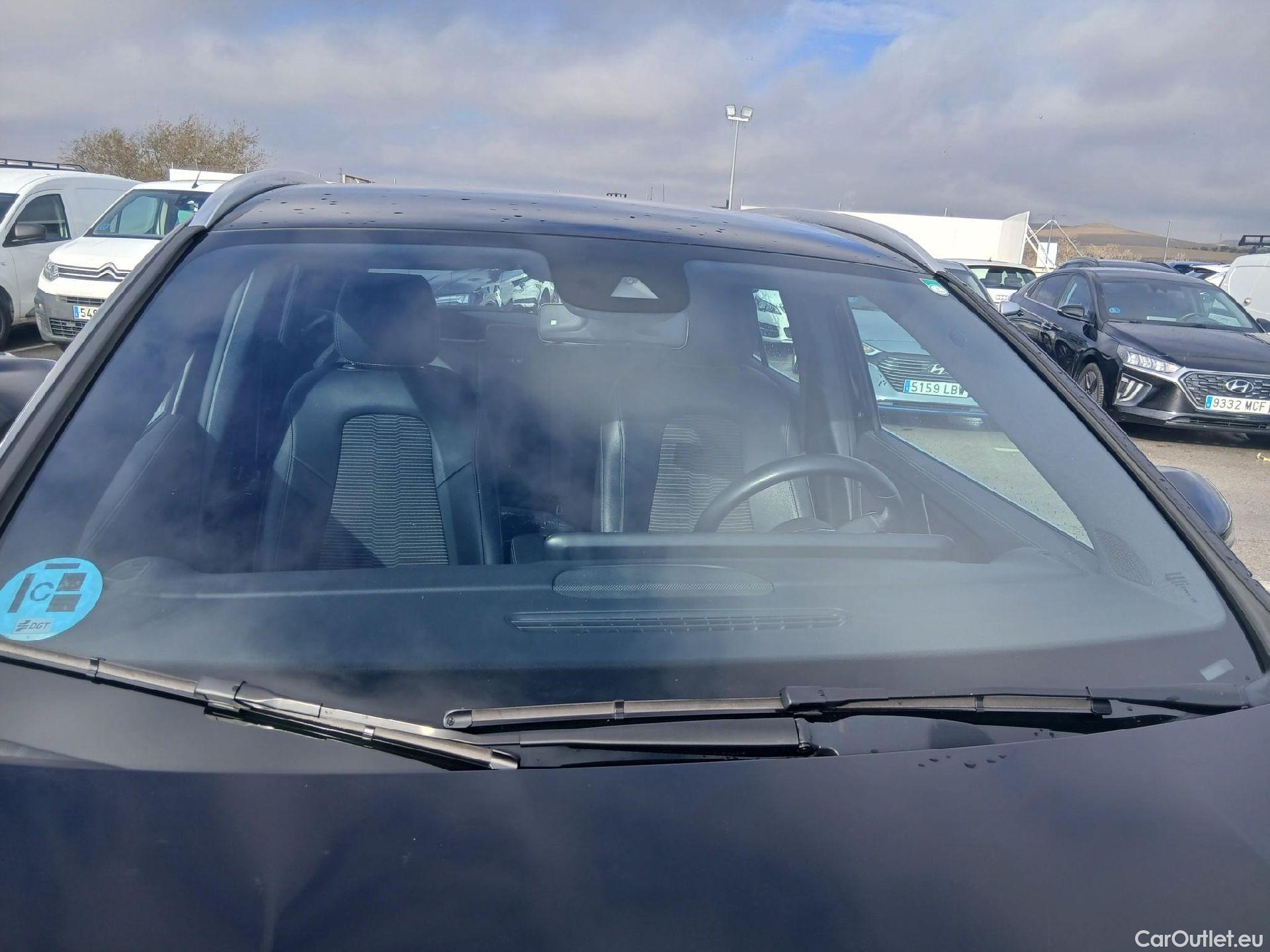  Mercedes  GLA MERCEDES-BENZ  / 2020 / 5P / todoterreno  200 D #9