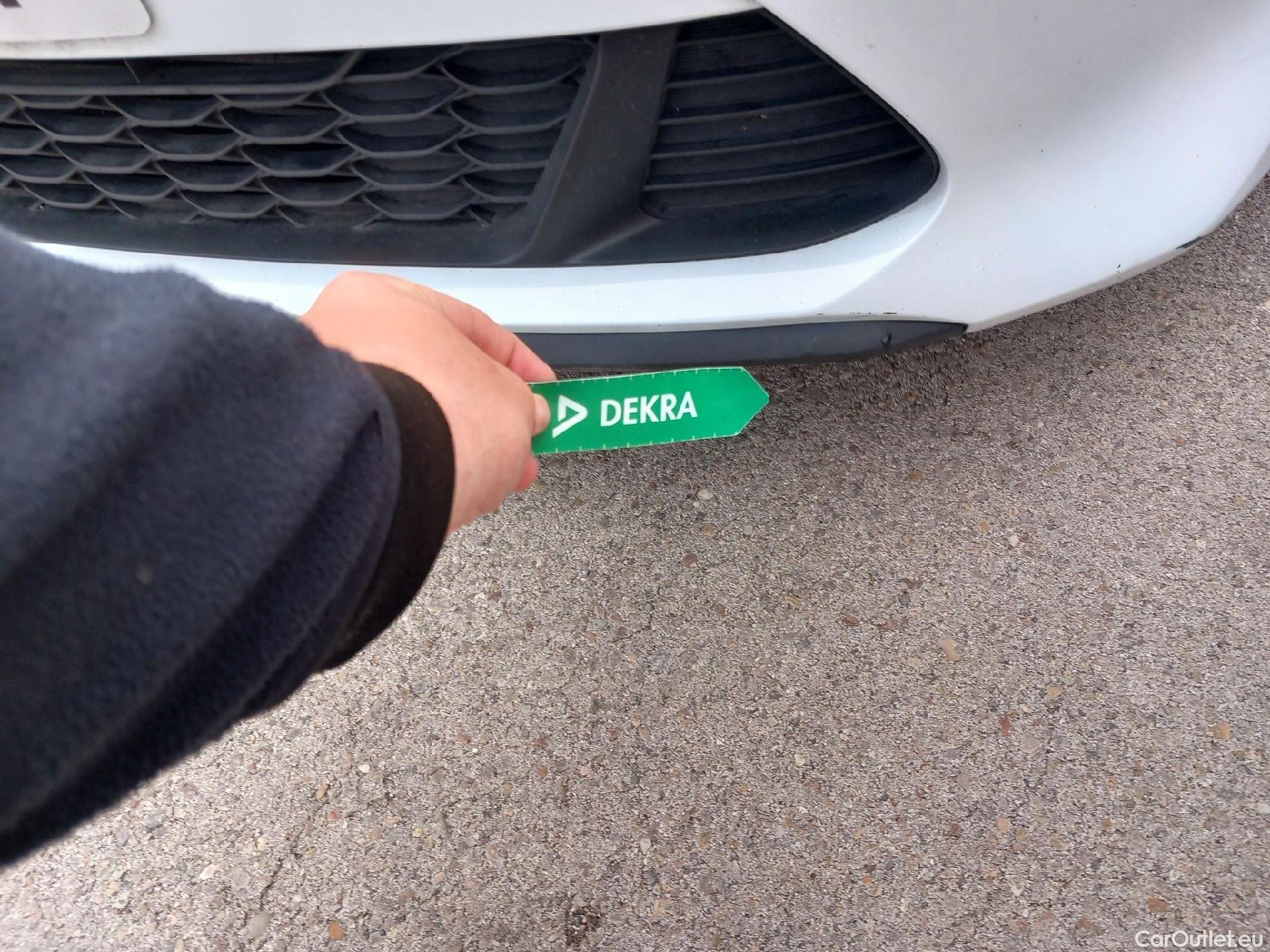  KIA  Cee'd KIA Ceed / 2018 / 5P / berlina con portón 1.6 CRDi 85kW (115CV) Business #8