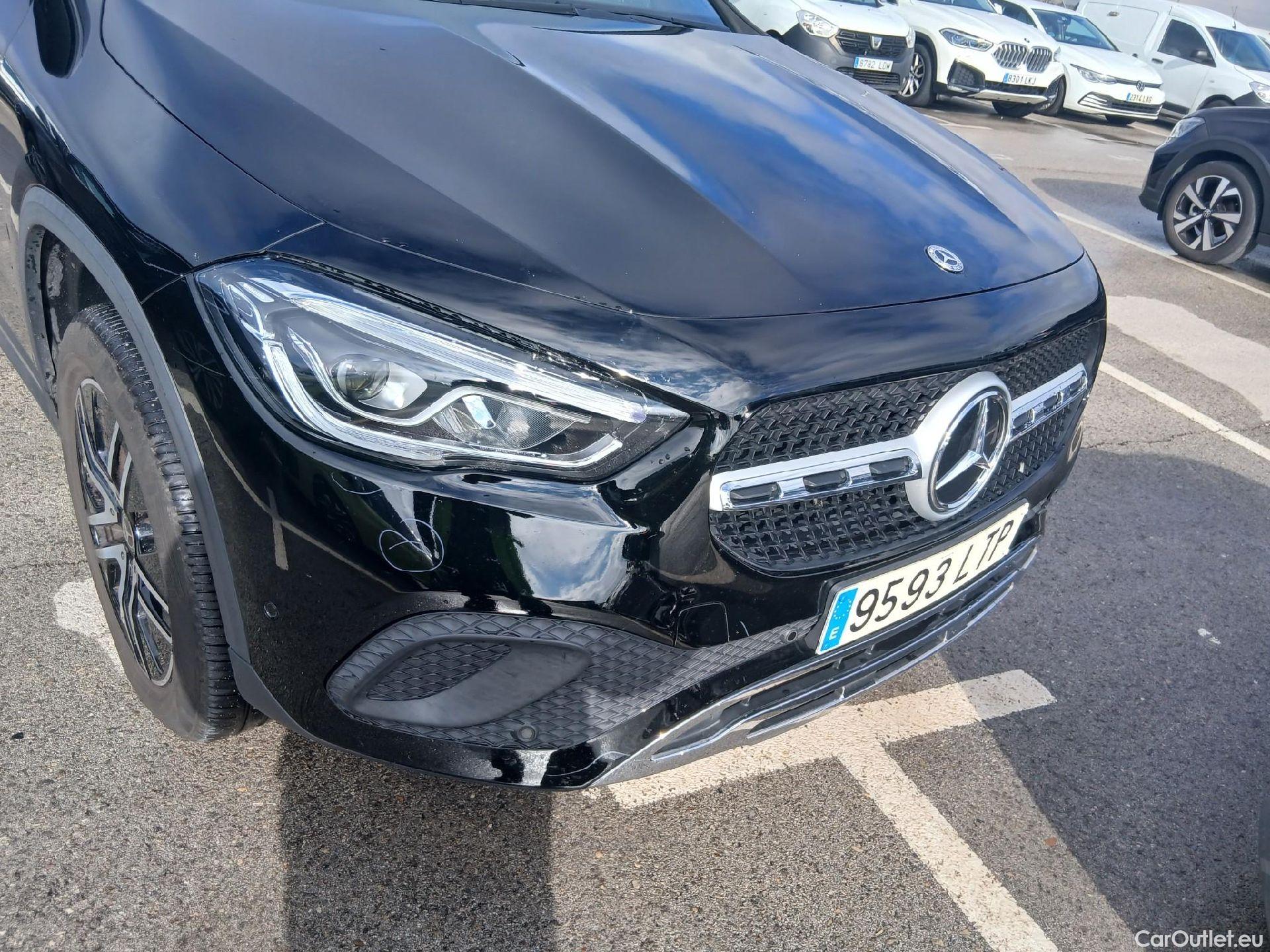  Mercedes  GLA MERCEDES-BENZ  / 2020 / 5P / todoterreno  200 D #5