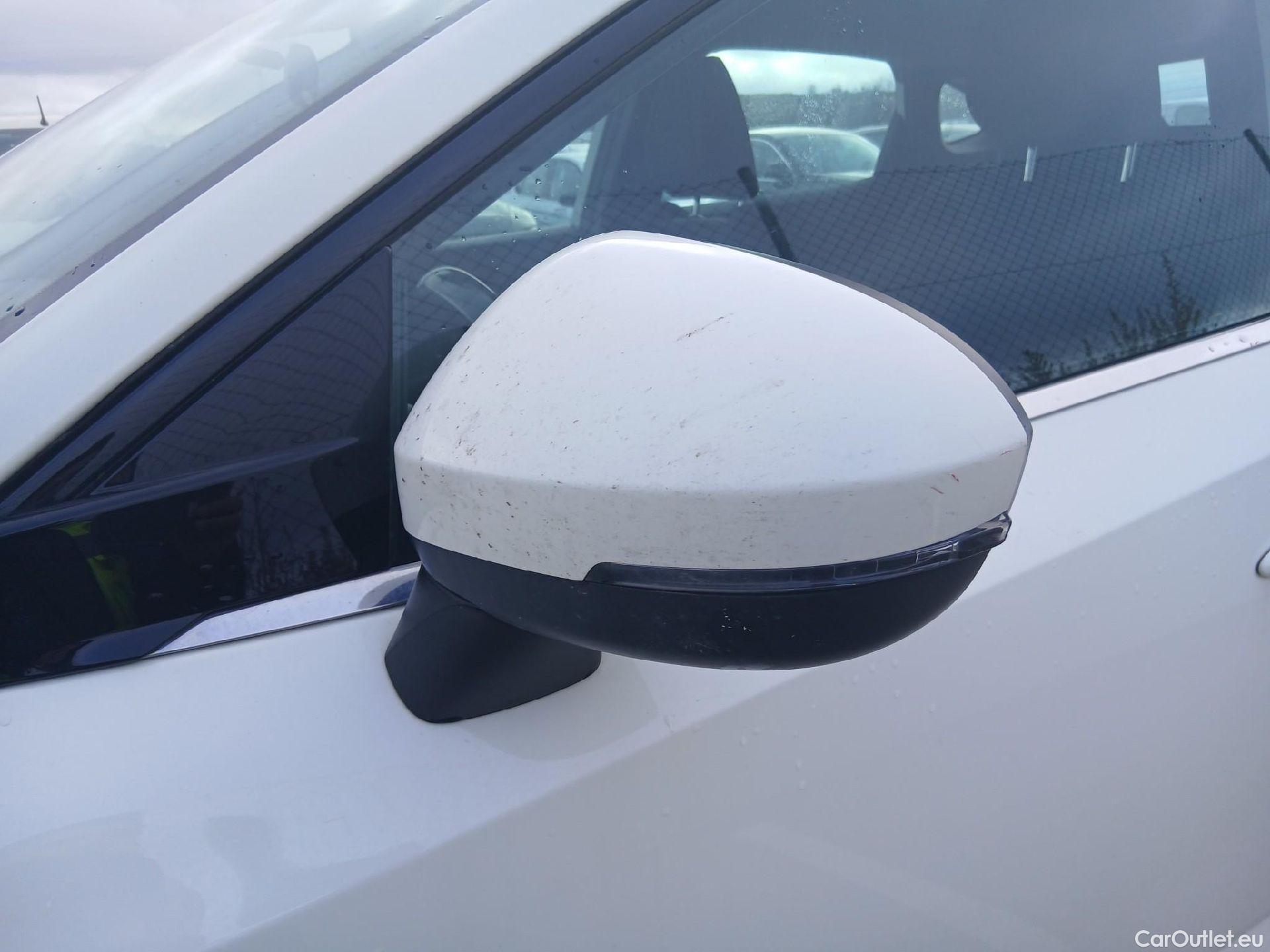  Nissan  Qashqai NISSAN  / 2021 / 5P / todoterreno DIG-T 103kW (140CV) mHEV 4x2 Acenta #13