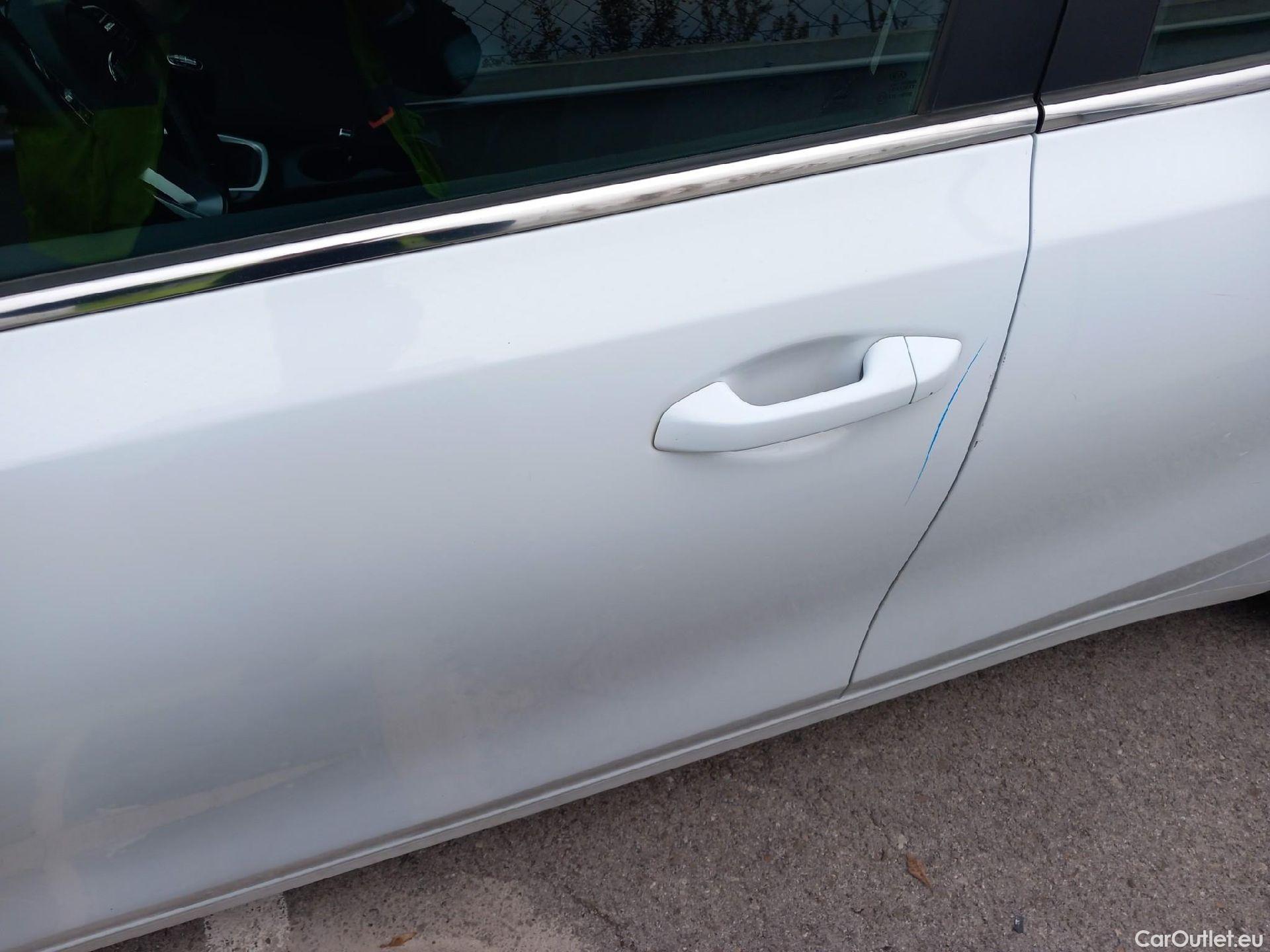  KIA  Cee'd KIA Ceed / 2018 / 5P / berlina con portón 1.6 CRDi 85kW (115CV) Business #14