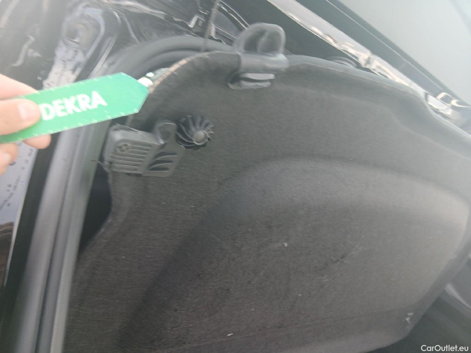  Mercedes  GLA MERCEDES-BENZ  / 2020 / 5P / todoterreno  200 D #1