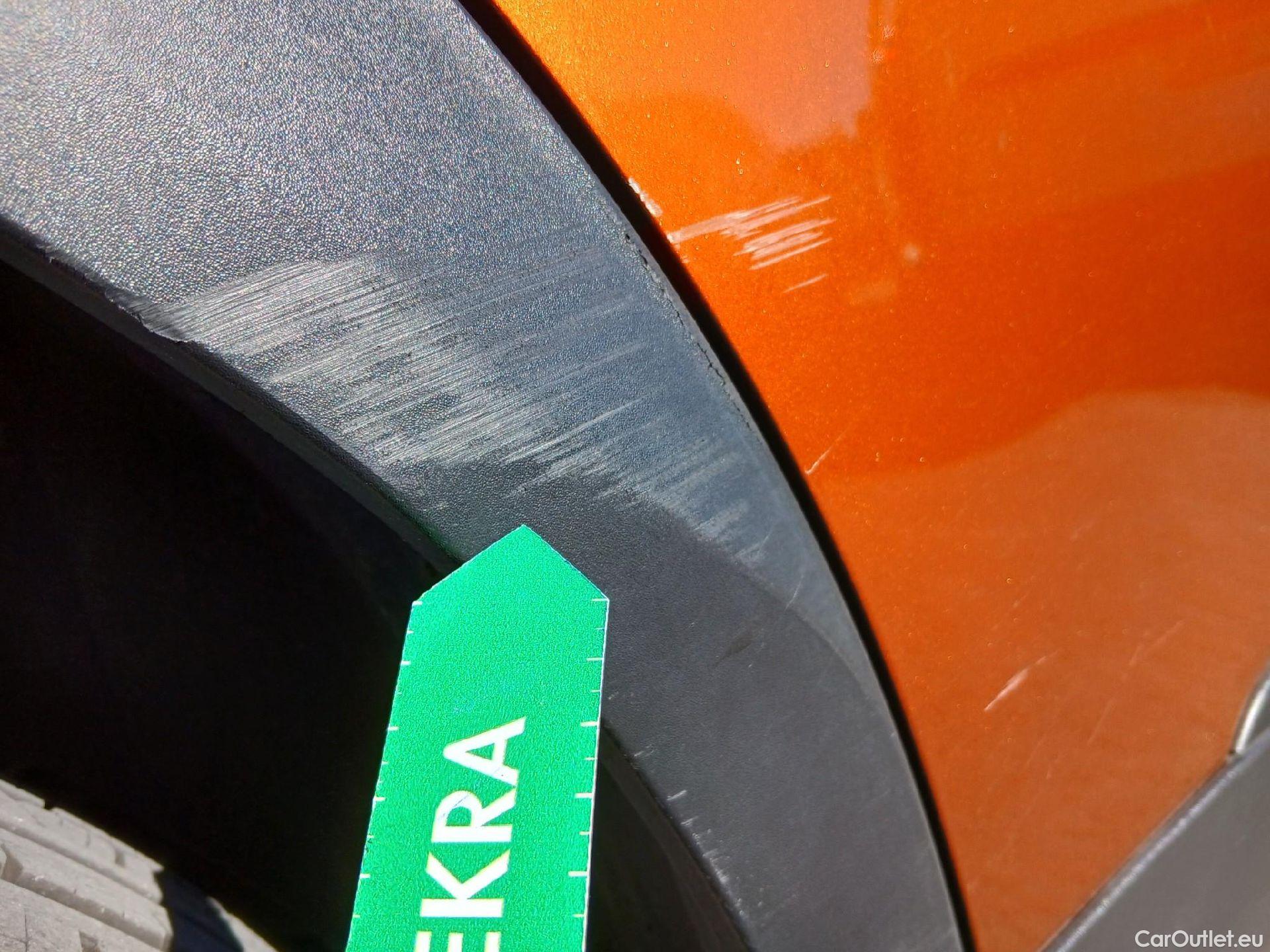  Peugeot  2008 PEUGEOT  / 2019 / 5P / todoterreno Active Pack BlueHDI 81kW (110CV) #31