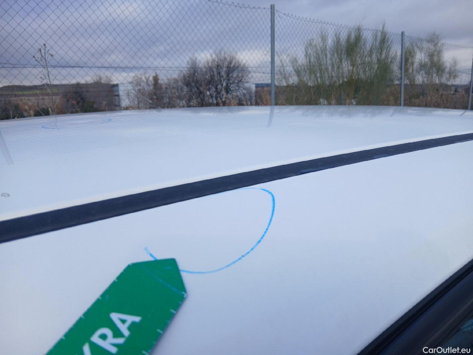  Nissan  Qashqai NISSAN  / 2021 / 5P / todoterreno DIG-T 103kW (140CV) mHEV 4x2 Acenta #74