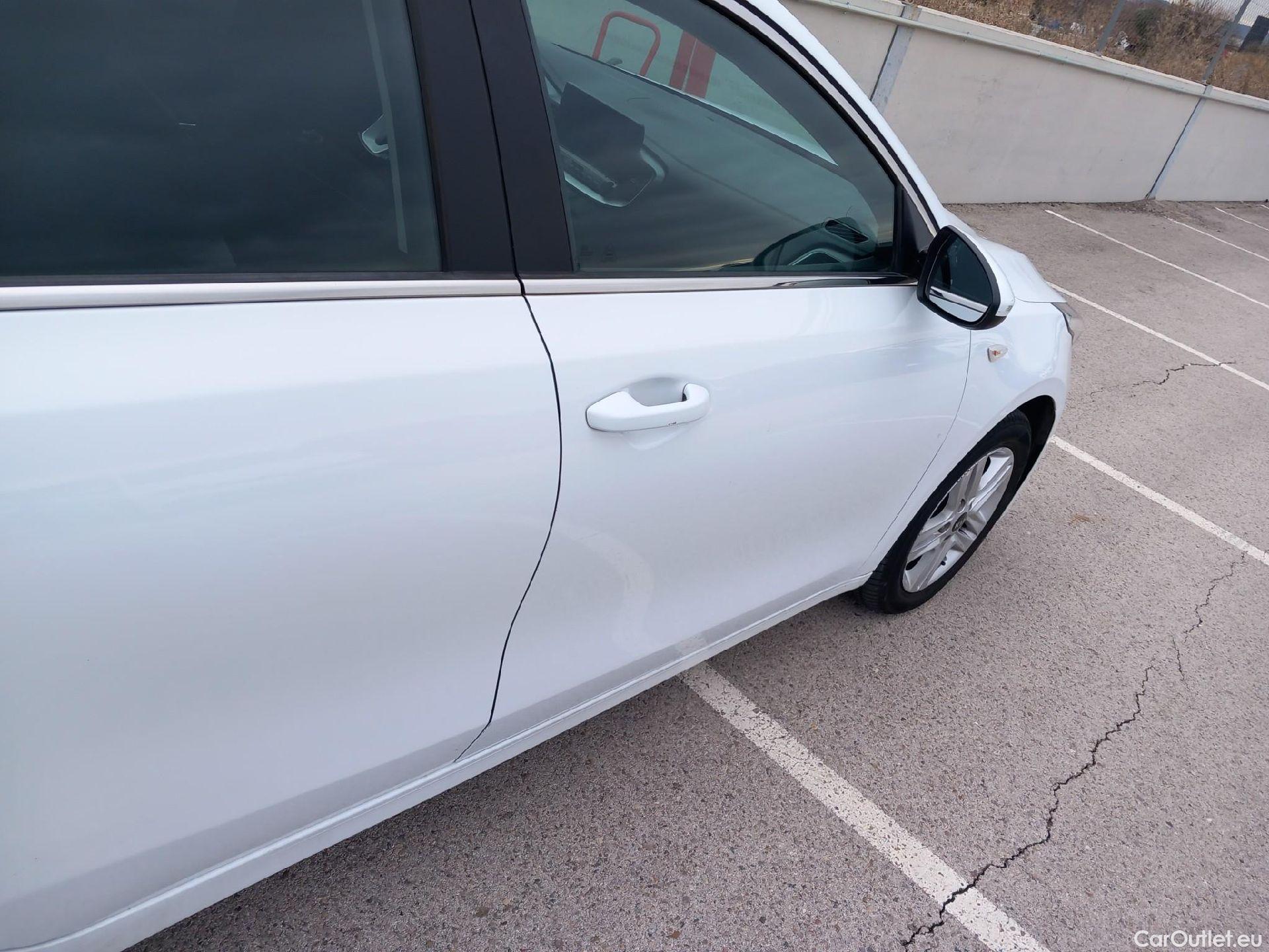  KIA  Cee'd KIA Ceed / 2018 / 5P / berlina con portón 1.6 CRDi 85kW (115CV) Business #27