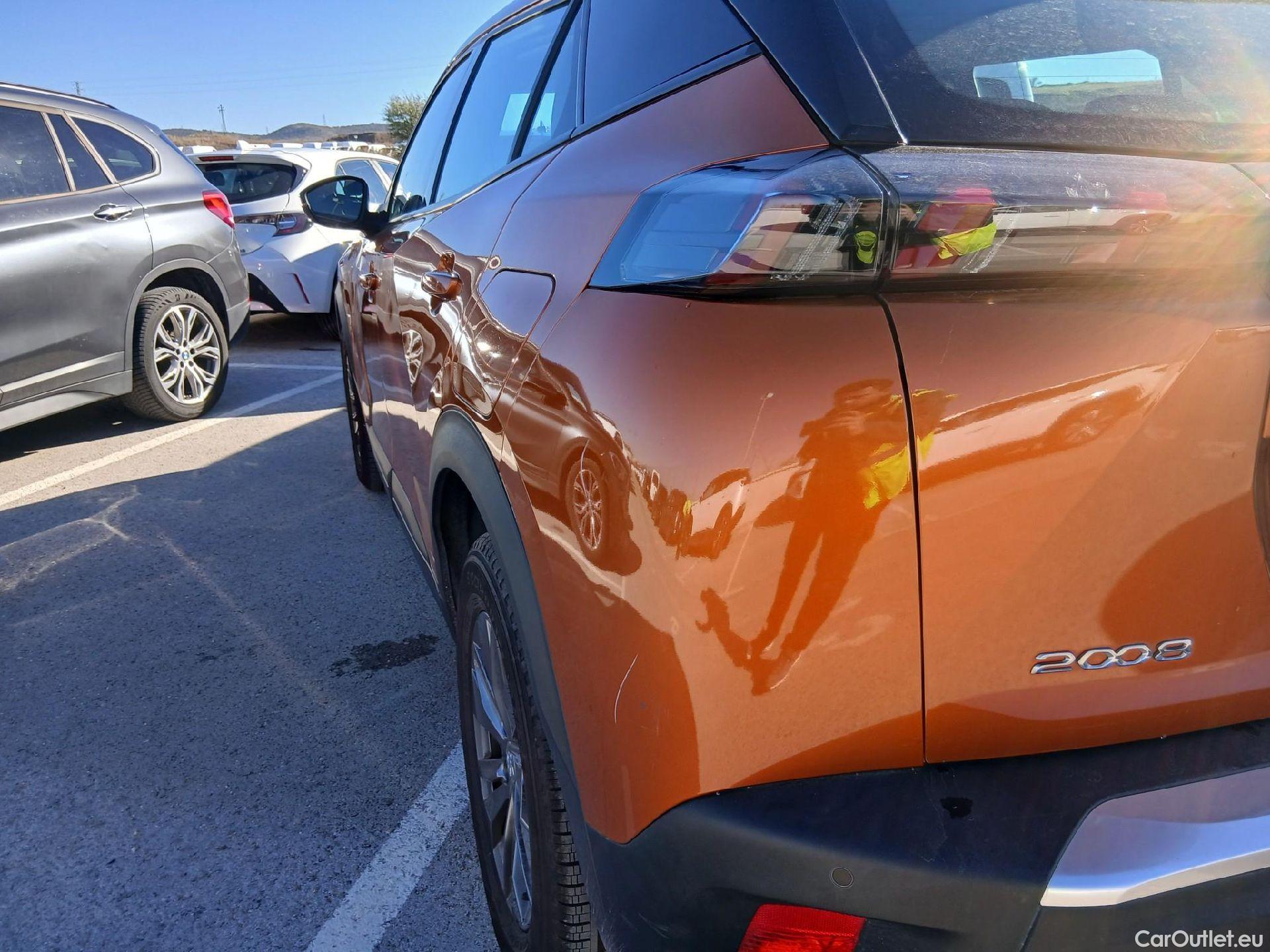  Peugeot  2008 PEUGEOT  / 2019 / 5P / todoterreno Active Pack BlueHDI 81kW (110CV) #20