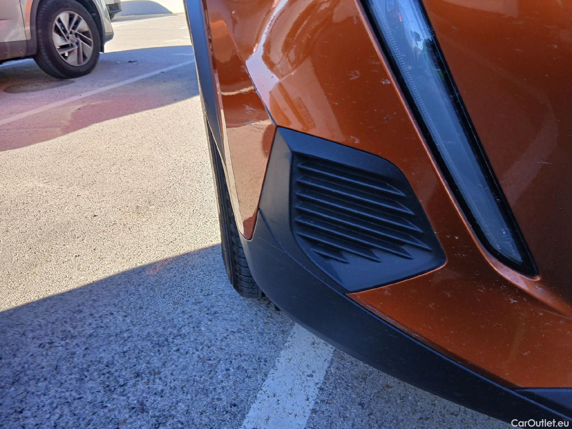  Peugeot  2008 PEUGEOT  / 2019 / 5P / todoterreno Active Pack BlueHDI 81kW (110CV) #5