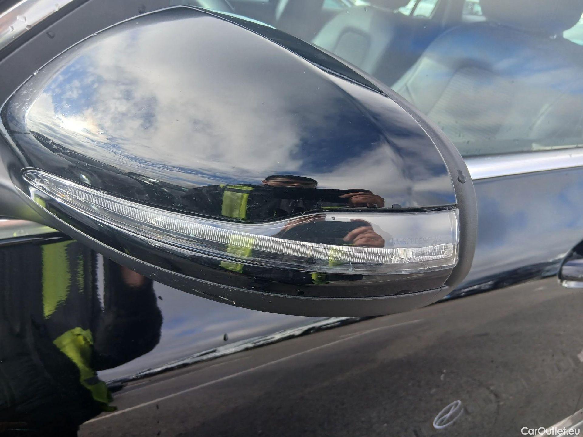  Mercedes  GLA MERCEDES-BENZ  / 2020 / 5P / todoterreno  200 D #10