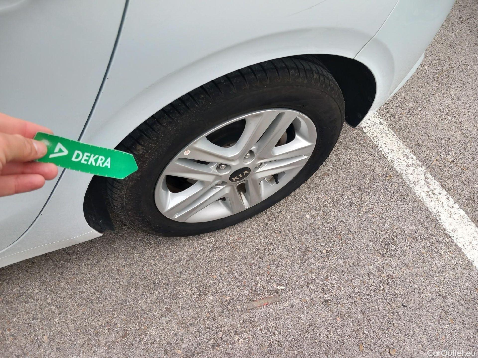  KIA  Cee'd KIA Ceed / 2018 / 5P / berlina con portón 1.6 CRDi 85kW (115CV) Business #19