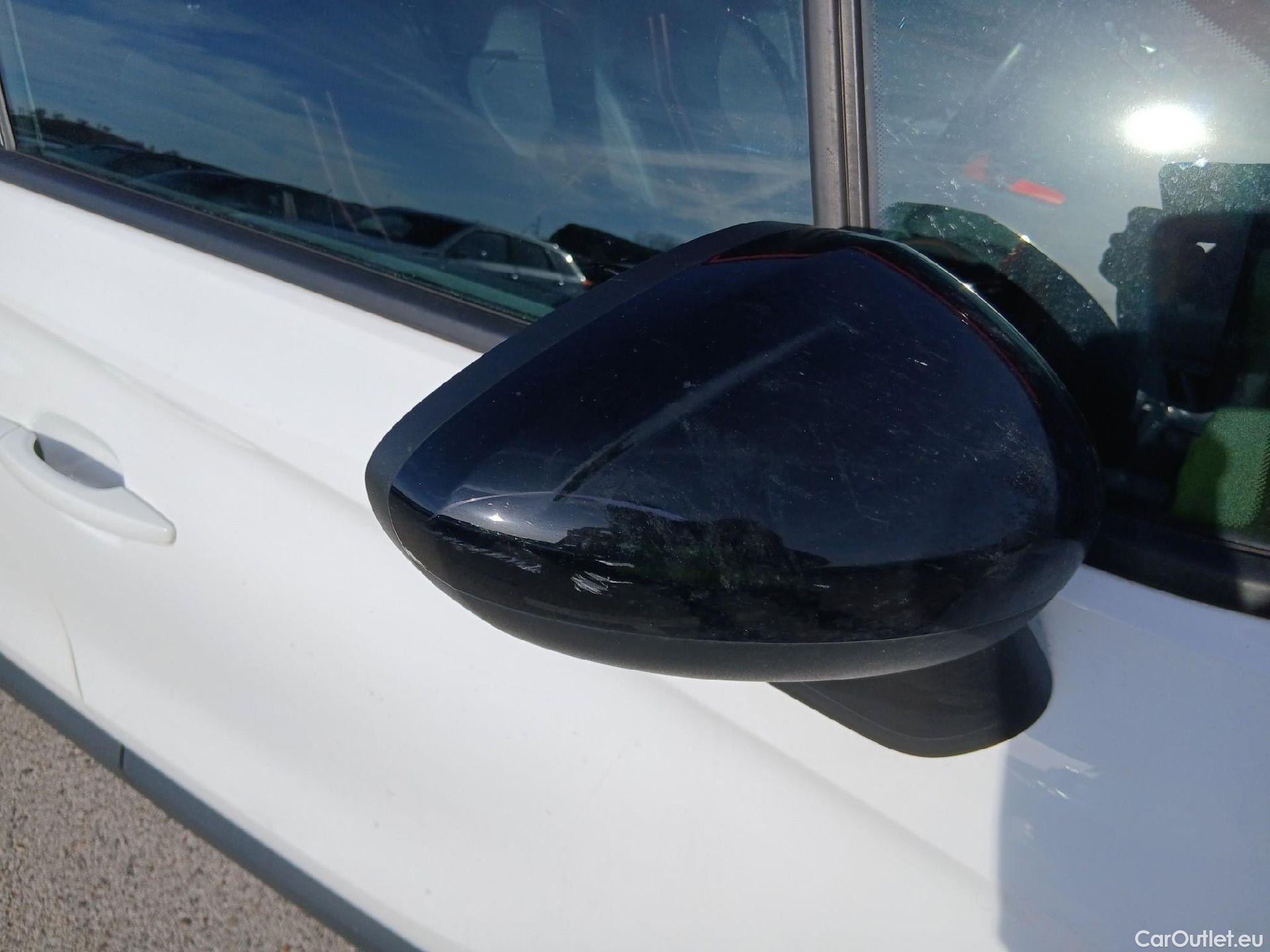  Opel  Crossland OPEL  / 2020 / 5P / crossover 1.5D 81kW (110CV) GS Line #26