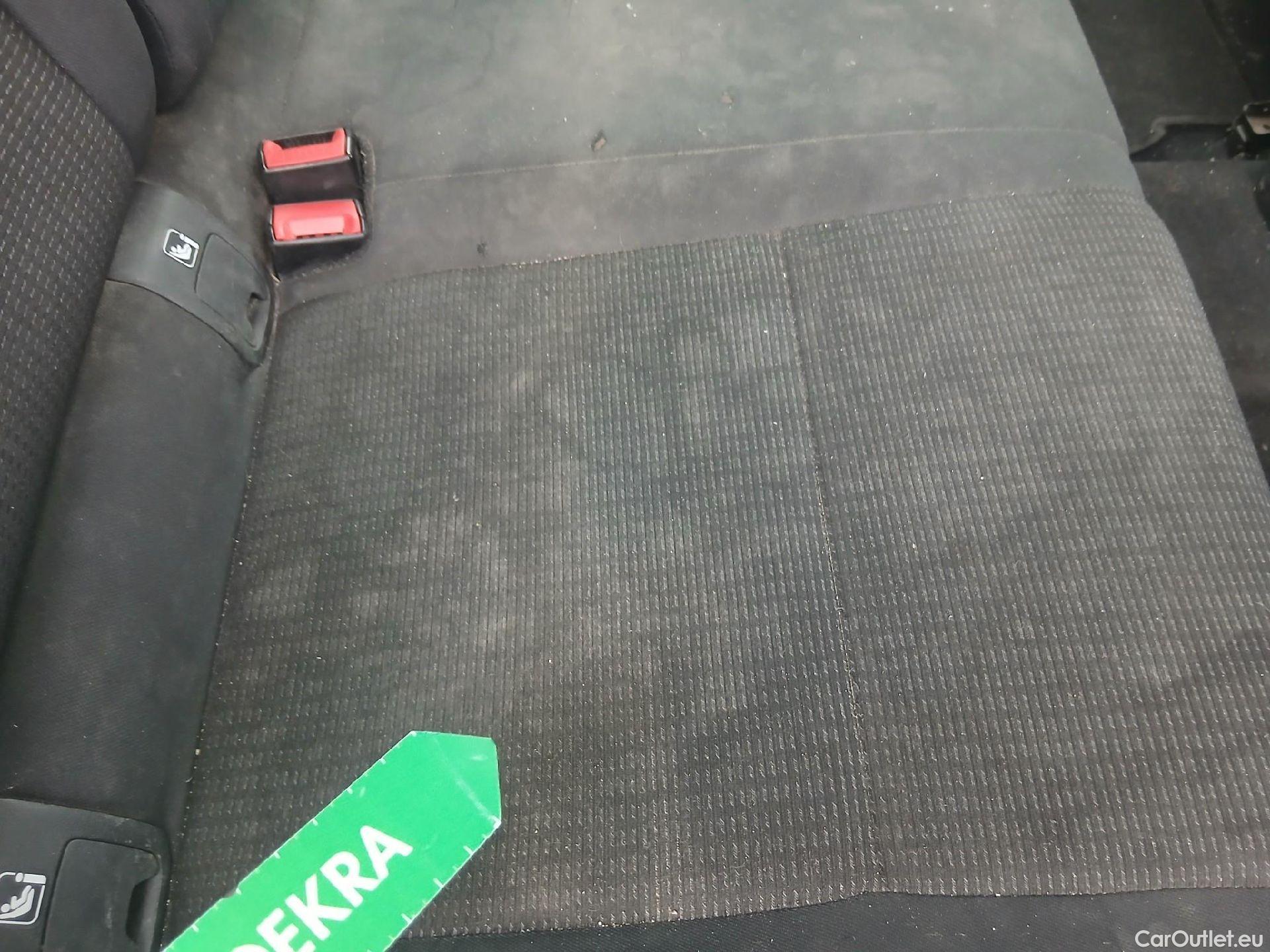  Nissan  Qashqai NISSAN  / 2021 / 5P / todoterreno DIG-T 103kW (140CV) mHEV 4x2 Acenta #47