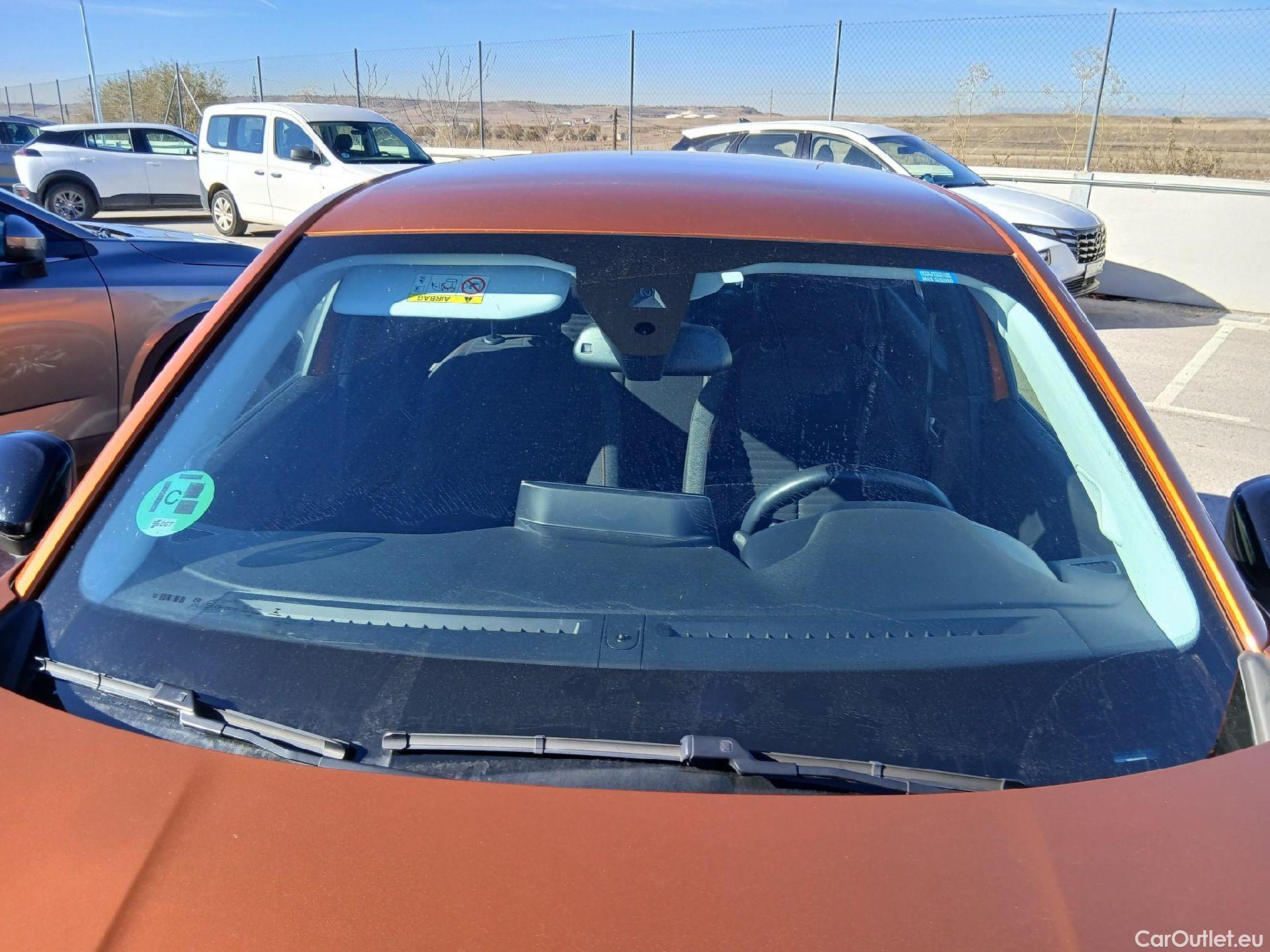  Peugeot  2008 PEUGEOT  / 2019 / 5P / todoterreno Active Pack BlueHDI 81kW (110CV) #2