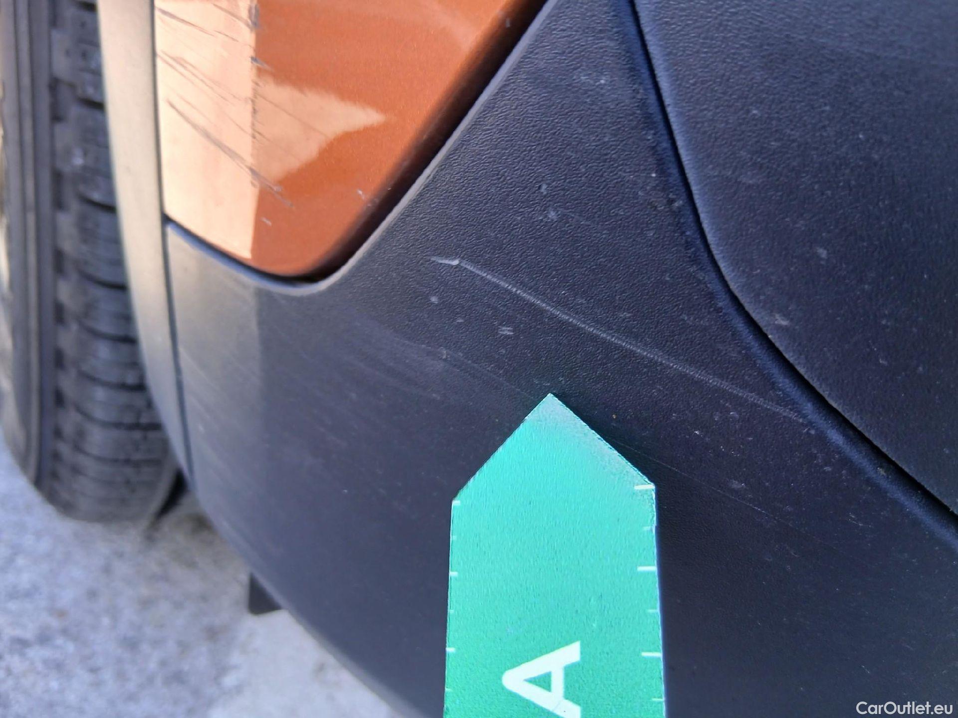  Peugeot  2008 PEUGEOT  / 2019 / 5P / todoterreno Active Pack BlueHDI 81kW (110CV) #7