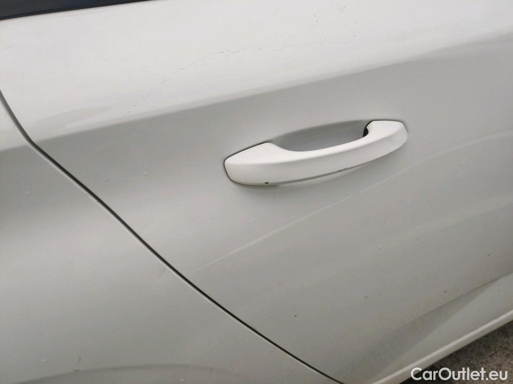  Peugeot  308 PEUGEOT  / 2021 / 5P / familiar SW Allure BlueHDi 130 S&S MAN #27