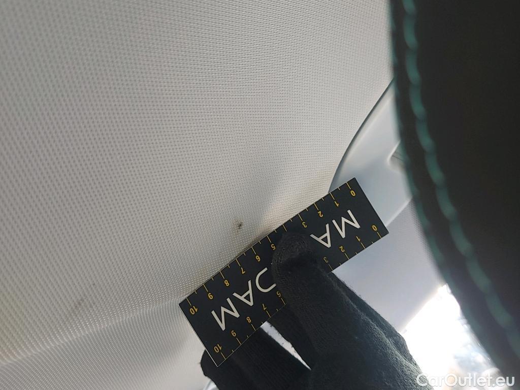  Peugeot  3008 PEUGEOT  Hybrid / 2020 / 5P / todoterreno 225 e-EAT8 Allure #9