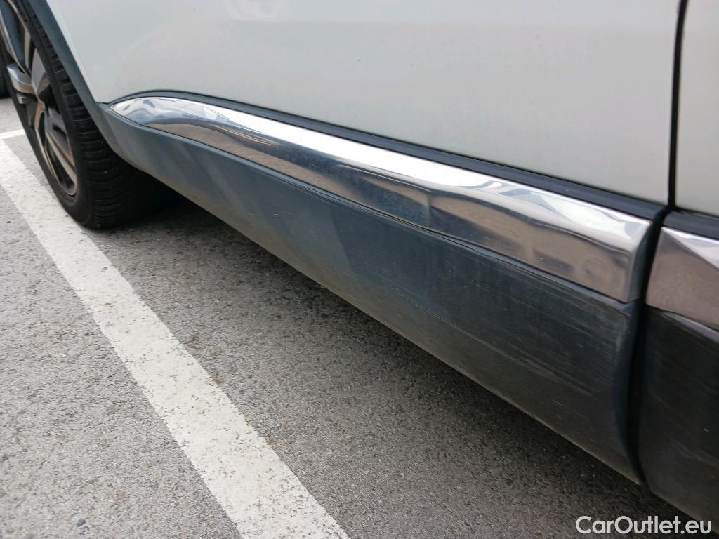  Peugeot  5008 PEUGEOT  / 2017 / 5P / todoterreno Allure BlueHDi 96kW (130CV) S&S EAT8 (CX) #1