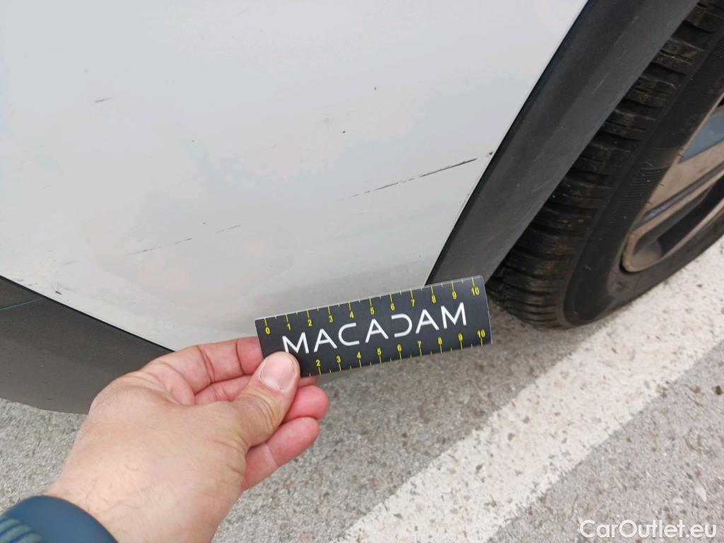  Peugeot  5008 PEUGEOT  / 2017 / 5P / todoterreno Allure BlueHDi 96kW (130CV) S&S EAT8 (CX) #26