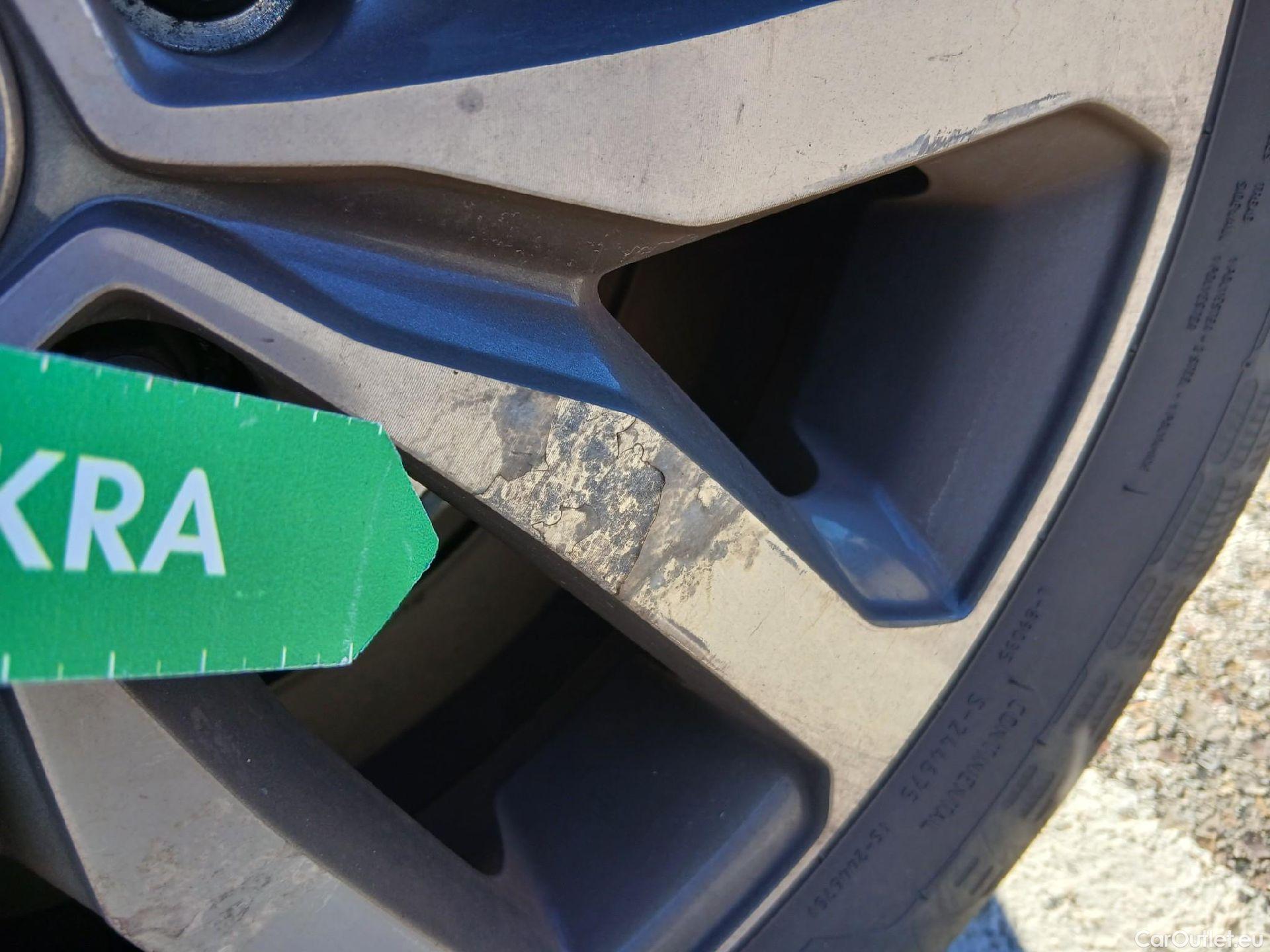  Renault  Kadjar RENAULT  / 2019 / 5P / crossover Zen Blue dCi 85kW (115CV) #23