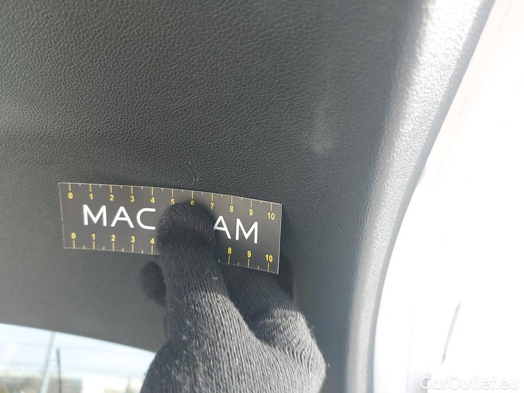  Renault  Captur RENAULT  / 2017 / 5P / crossover Zen TCe 66kW (90CV) -18 (CX) #12