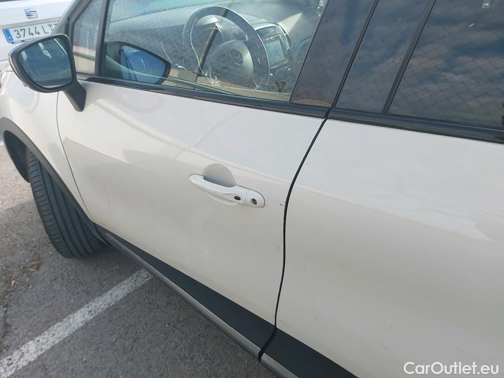  Renault  Captur RENAULT  / 2017 / 5P / crossover Zen TCe 66kW (90CV) -18 (CX) #9