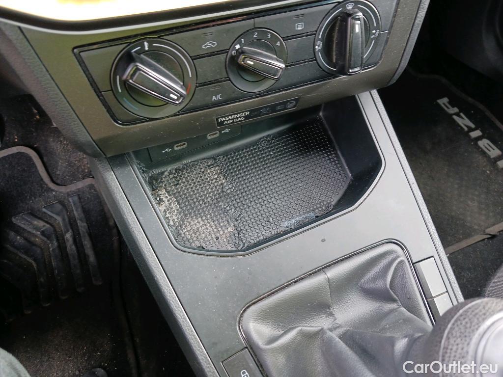  Seat  Ibiza SEAT  / 2017 / 5P / berlina con portón 1.0 MPI 59kW (80CV) Reference Plus(SP) #1