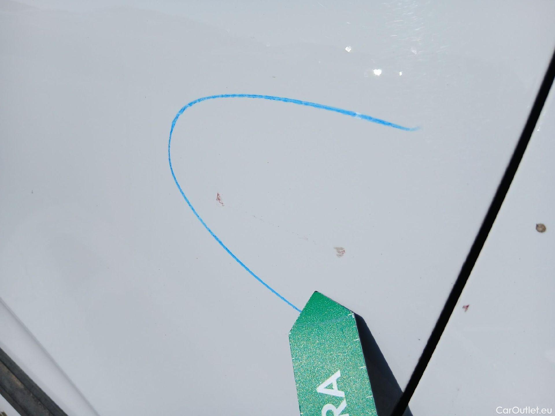  Renault  Clio RENAULT  / 2019 / 5P / berlina con portón Equilibre Blue dCi 74kW (100CV) #32