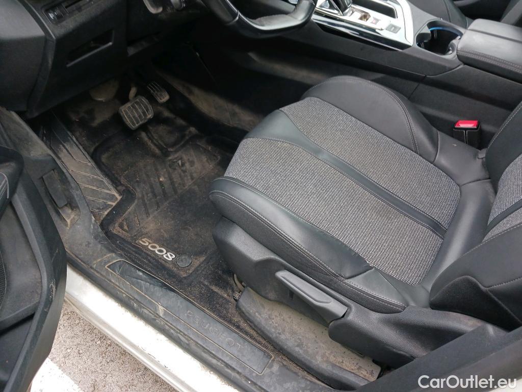  Peugeot  5008 PEUGEOT  / 2017 / 5P / todoterreno Allure BlueHDi 96kW (130CV) S&S EAT8 (CX) #19