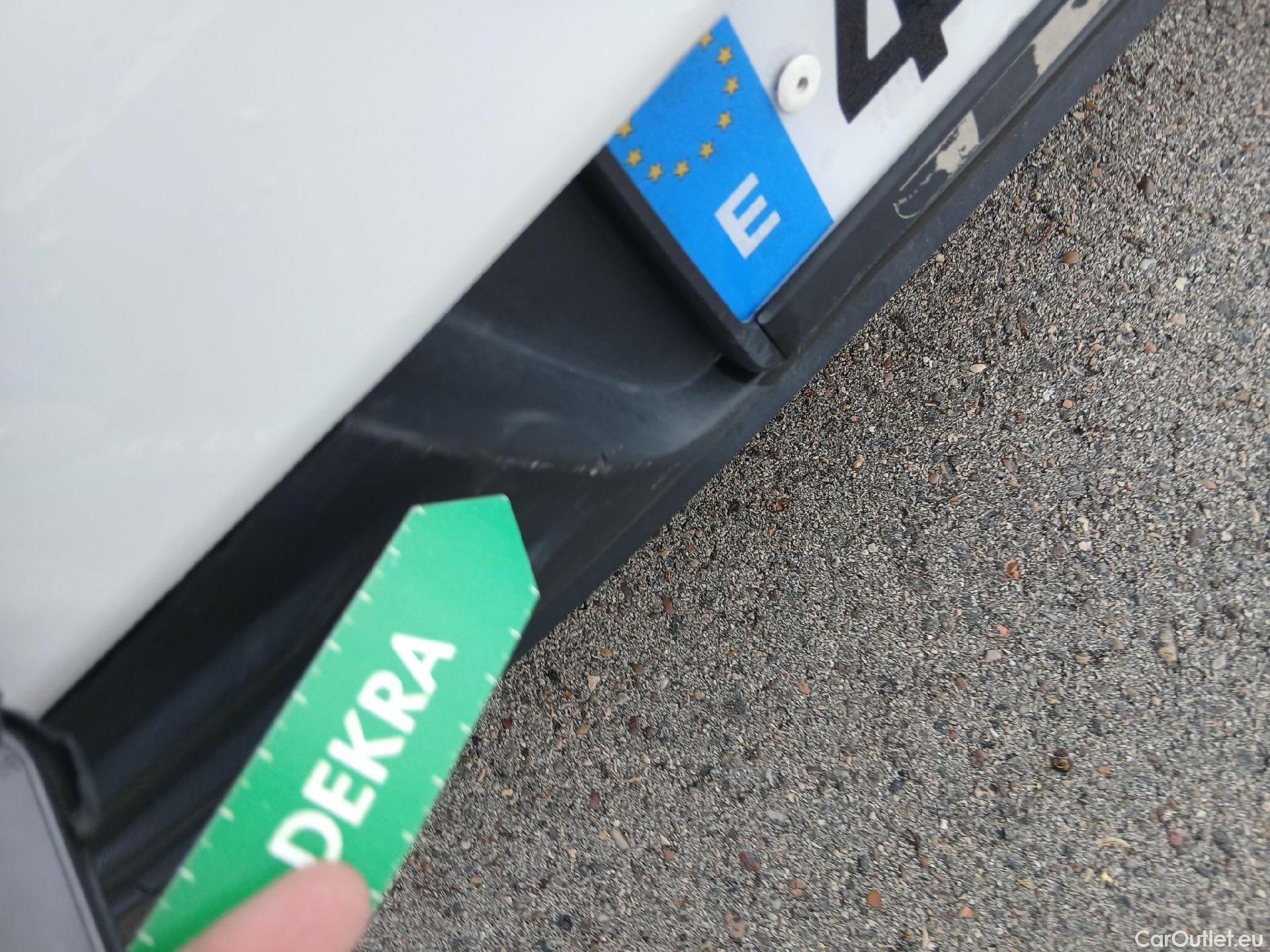  Renault  Clio RENAULT  / 2016 / 5P / berlina con portón Business Energy dCi 66kW (90CV) #16