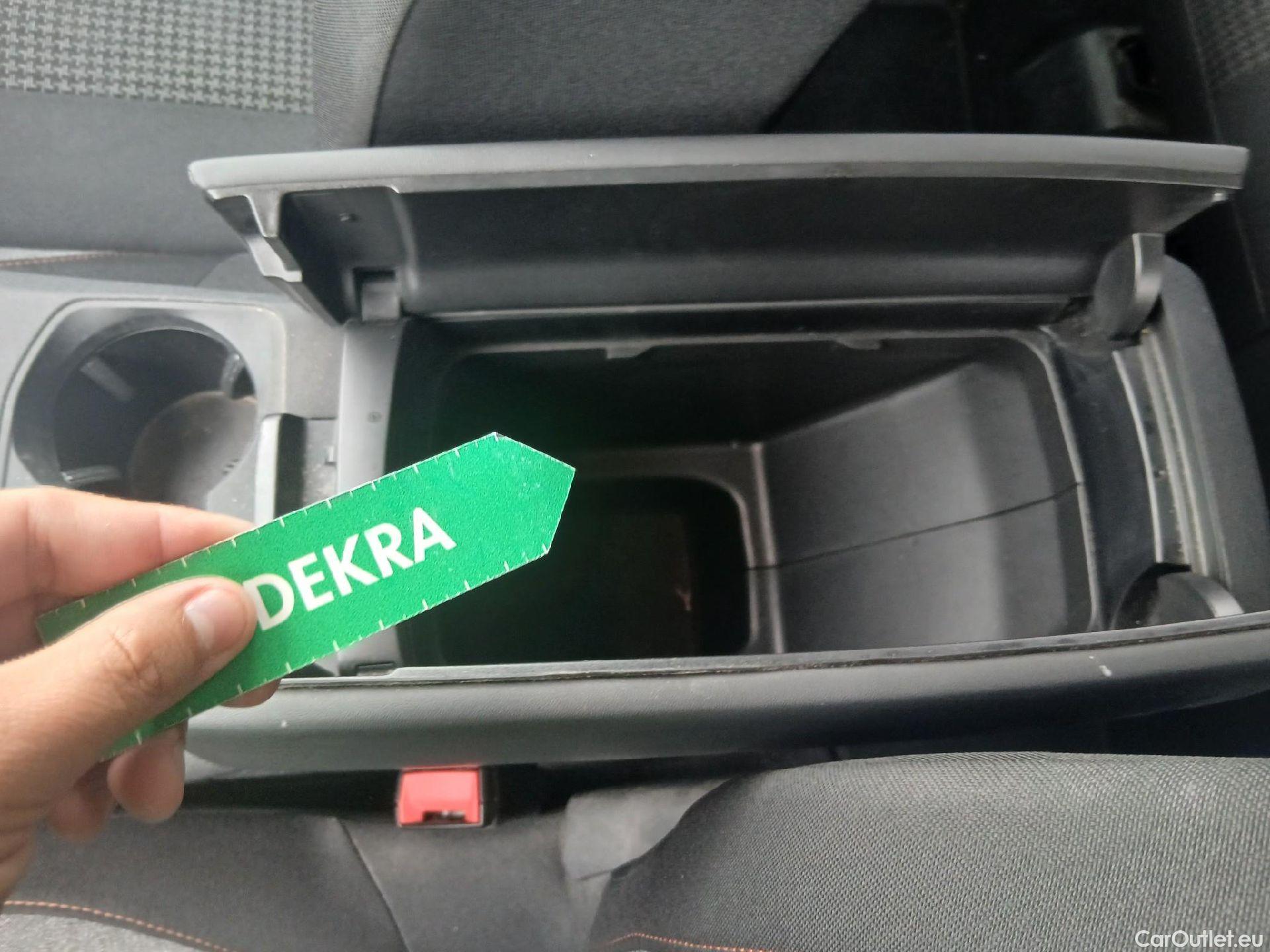  Peugeot  3008 PEUGEOT  / 2016 / 5P / todoterreno 1.5 BlueHDi 96kW (130CV) S&S Style #13