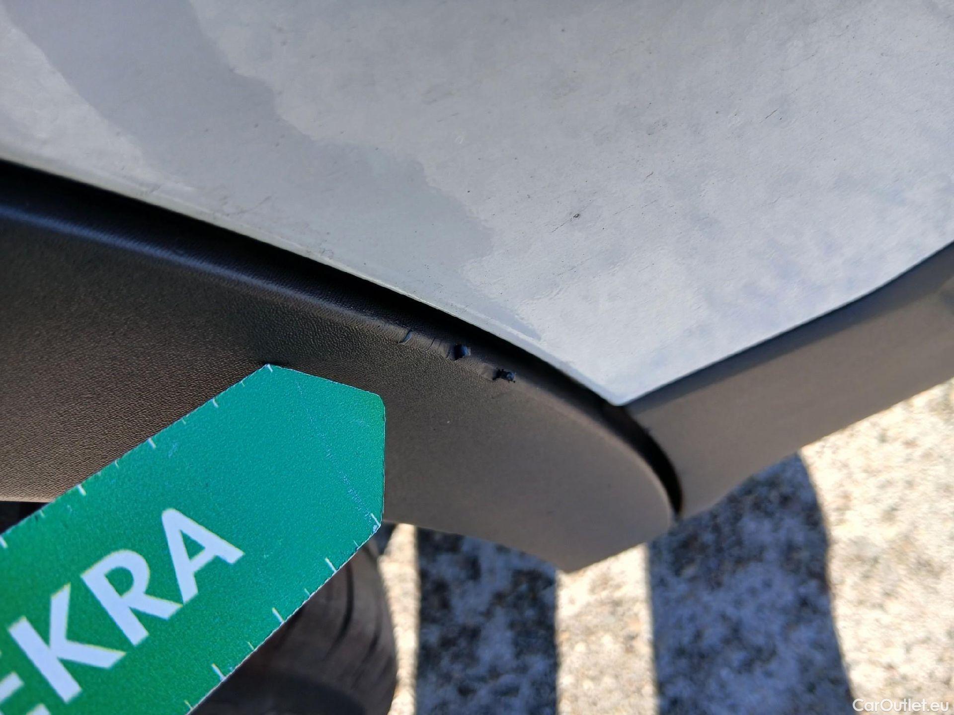  Renault  Kadjar RENAULT  / 2019 / 5P / crossover Zen Blue dCi 85kW (115CV) #25