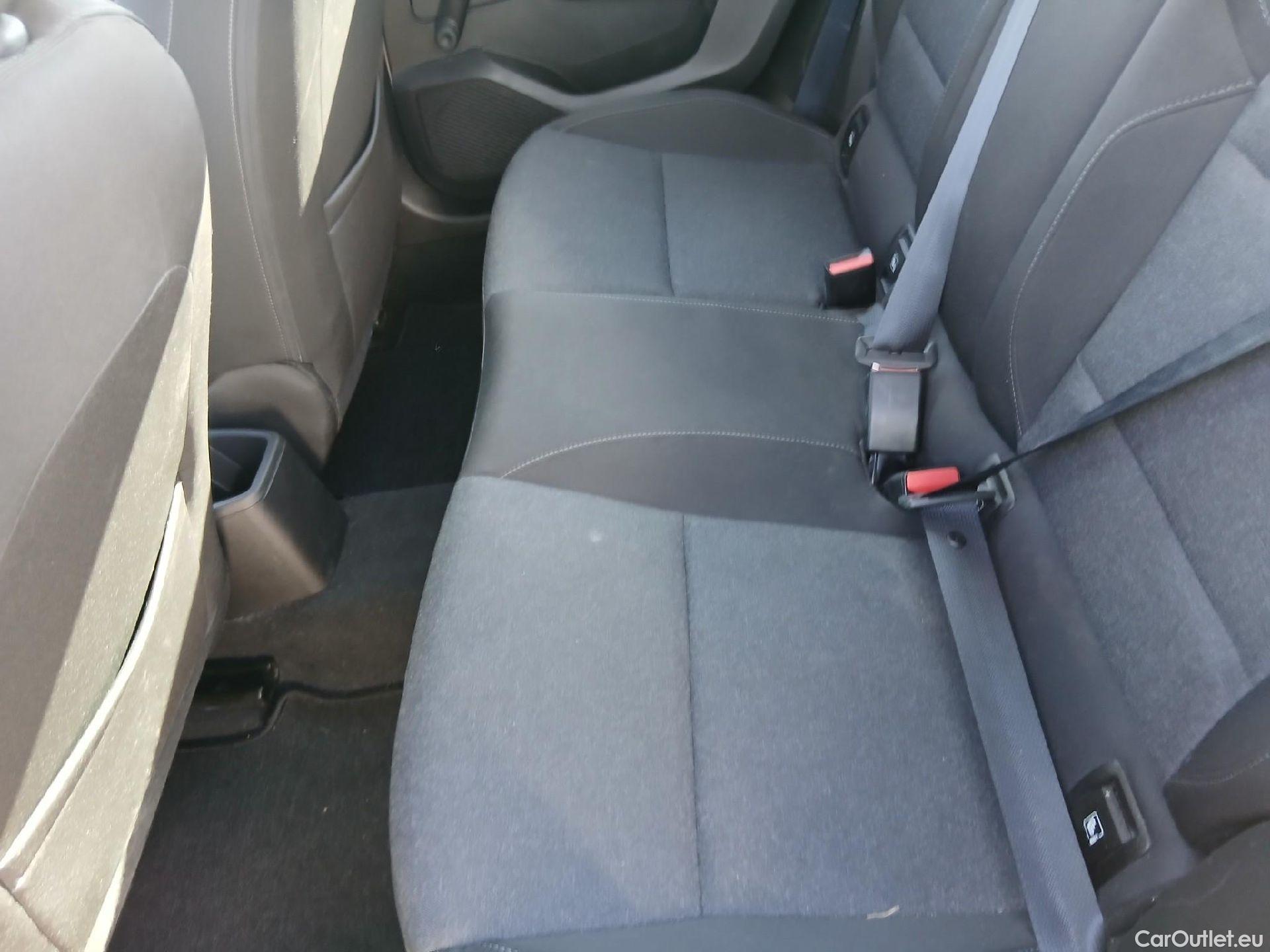  Renault  Clio RENAULT  / 2019 / 5P / berlina con portón Equilibre Blue dCi 74kW (100CV) #44