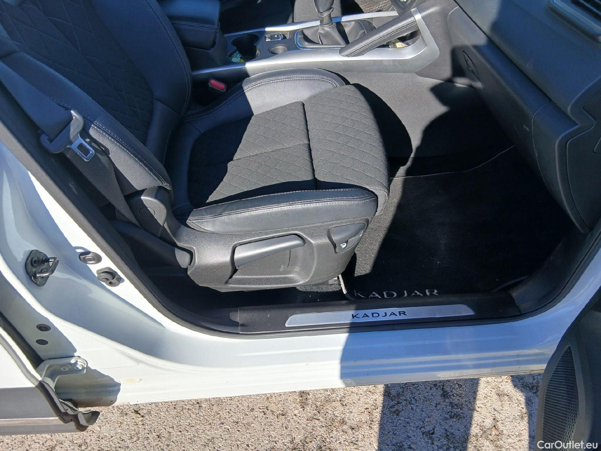  Renault  Kadjar RENAULT  / 2019 / 5P / crossover Zen Blue dCi 85kW (115CV) #39