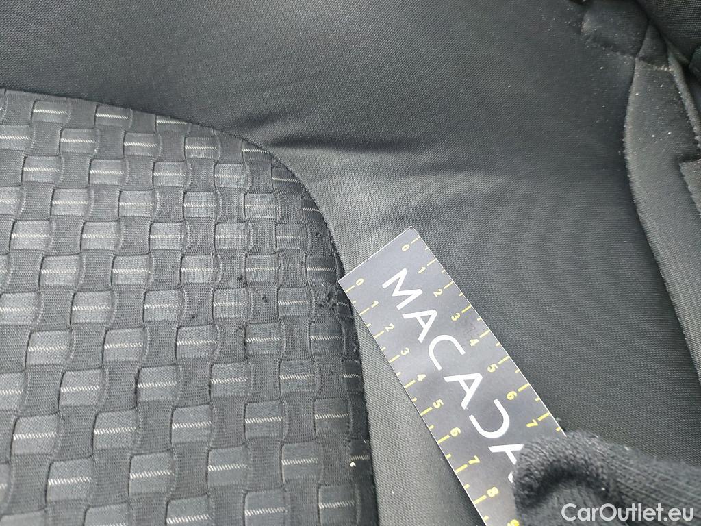  Renault  Captur RENAULT  / 2017 / 5P / crossover Zen TCe 66kW (90CV) -18 (CX) #8