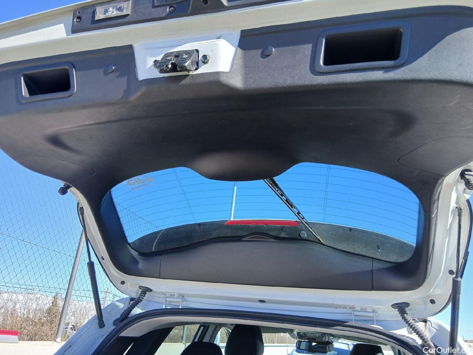  Renault  Kadjar RENAULT  / 2019 / 5P / crossover Zen Blue dCi 85kW (115CV) #22