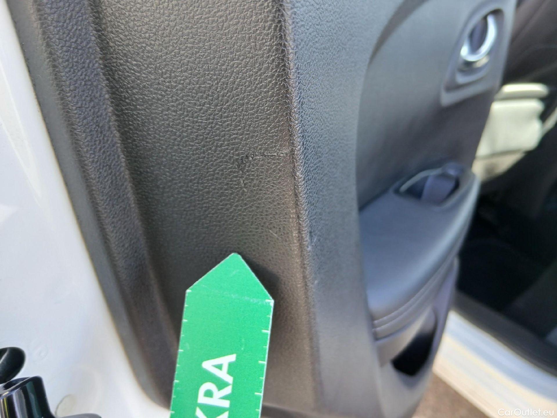  Renault  Kadjar RENAULT  / 2019 / 5P / crossover Zen Blue dCi 85kW (115CV) #44