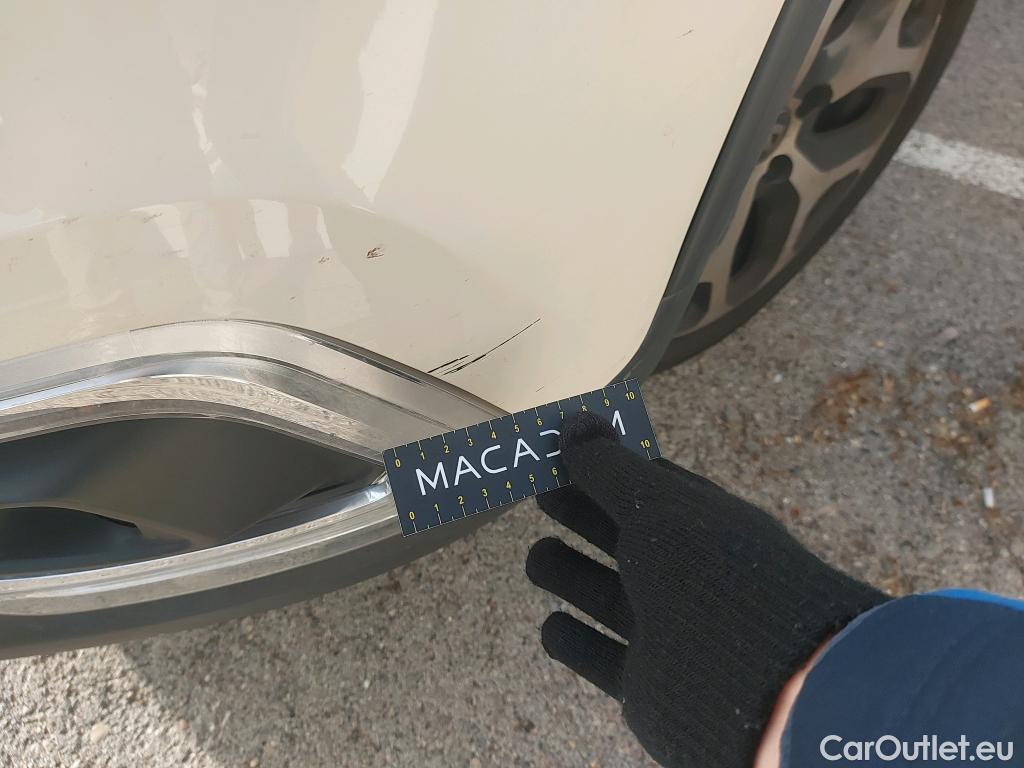  Renault  Captur RENAULT  / 2017 / 5P / crossover Zen TCe 66kW (90CV) -18 (CX) #16