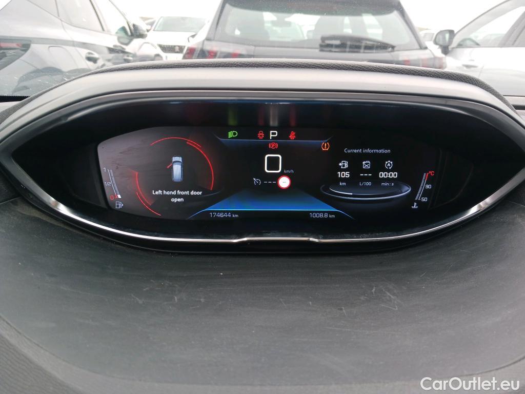  Peugeot  5008 PEUGEOT  / 2017 / 5P / todoterreno Allure BlueHDi 96kW (130CV) S&S EAT8 (CX) #37