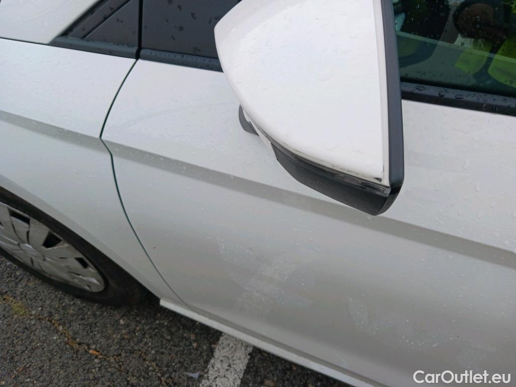  Seat  Ibiza SEAT  / 2017 / 5P / berlina con portón 1.0 MPI 59kW (80CV) Reference Plus(SP) #18