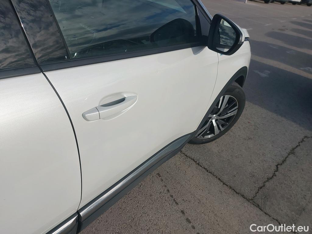  Peugeot  3008 PEUGEOT  Hybrid / 2020 / 5P / todoterreno 225 e-EAT8 Allure #3