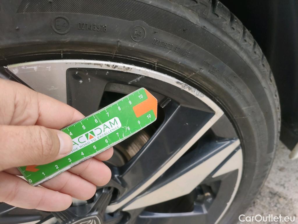  Peugeot  308 PEUGEOT  / 2021 / 5P / familiar SW Allure BlueHDi 130 S&S MAN #8