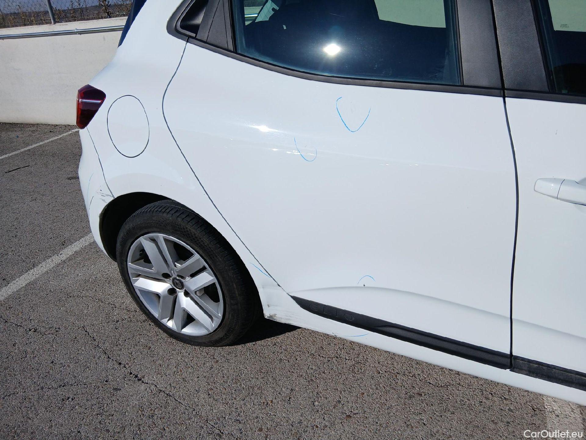  Renault  Clio RENAULT  / 2019 / 5P / berlina con portón Equilibre Blue dCi 74kW (100CV) #29